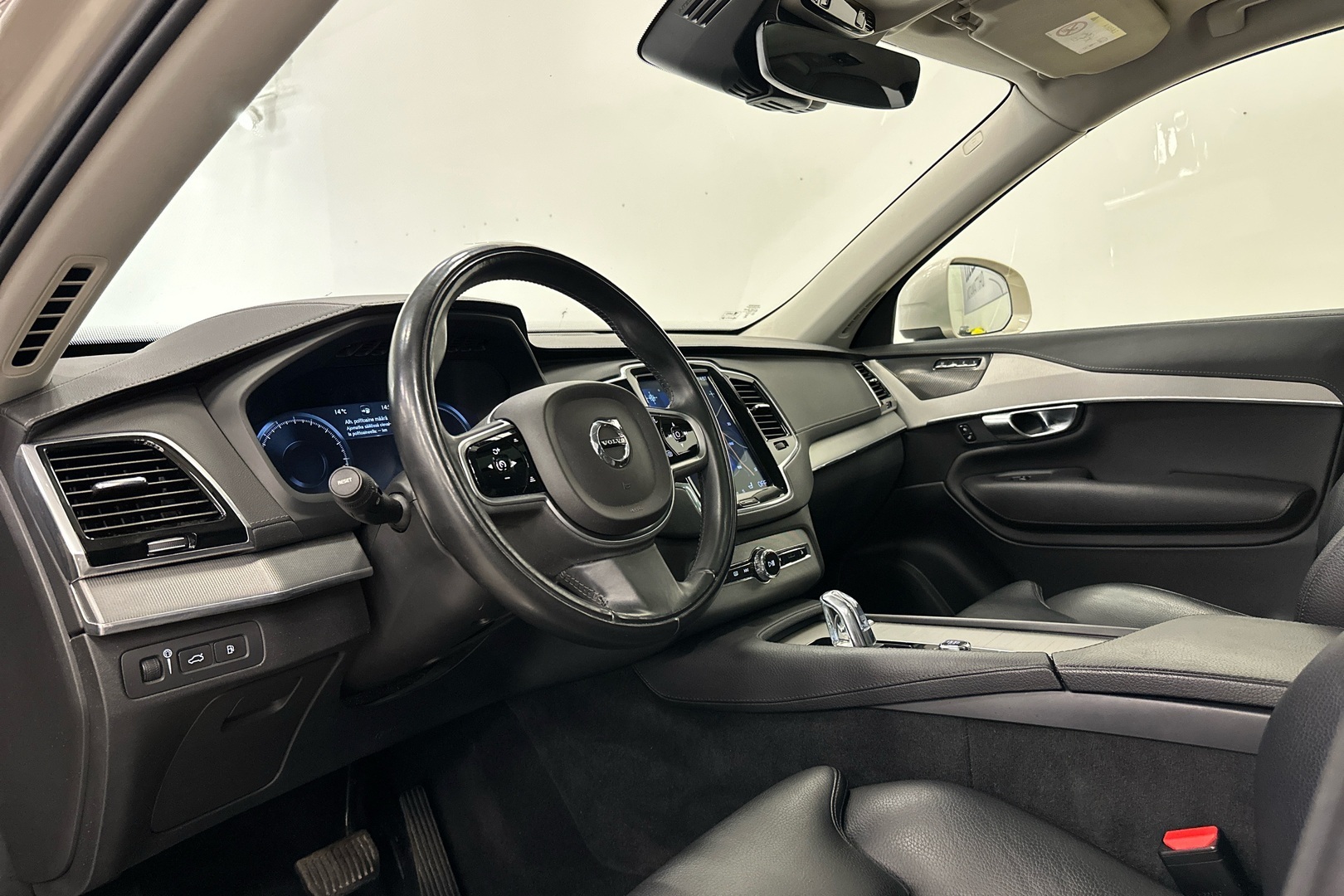 VOLVO XC90 2019