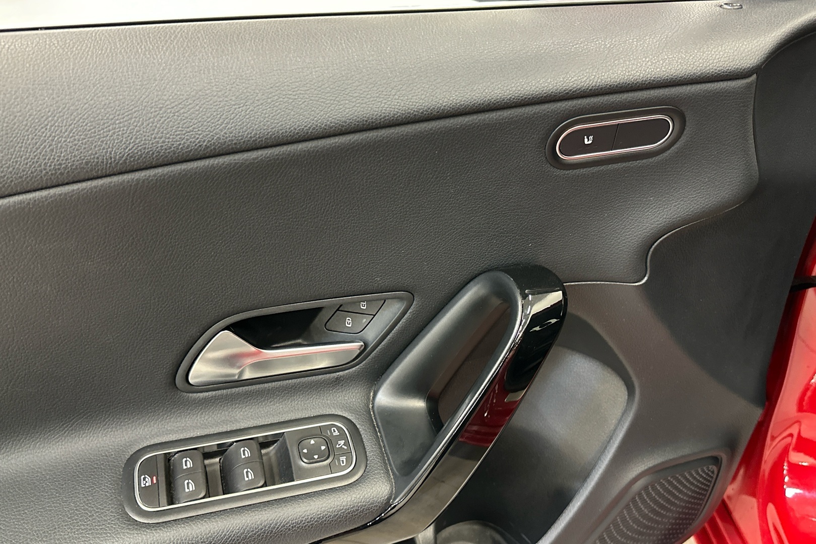 MERCEDES-BENZ A 2019