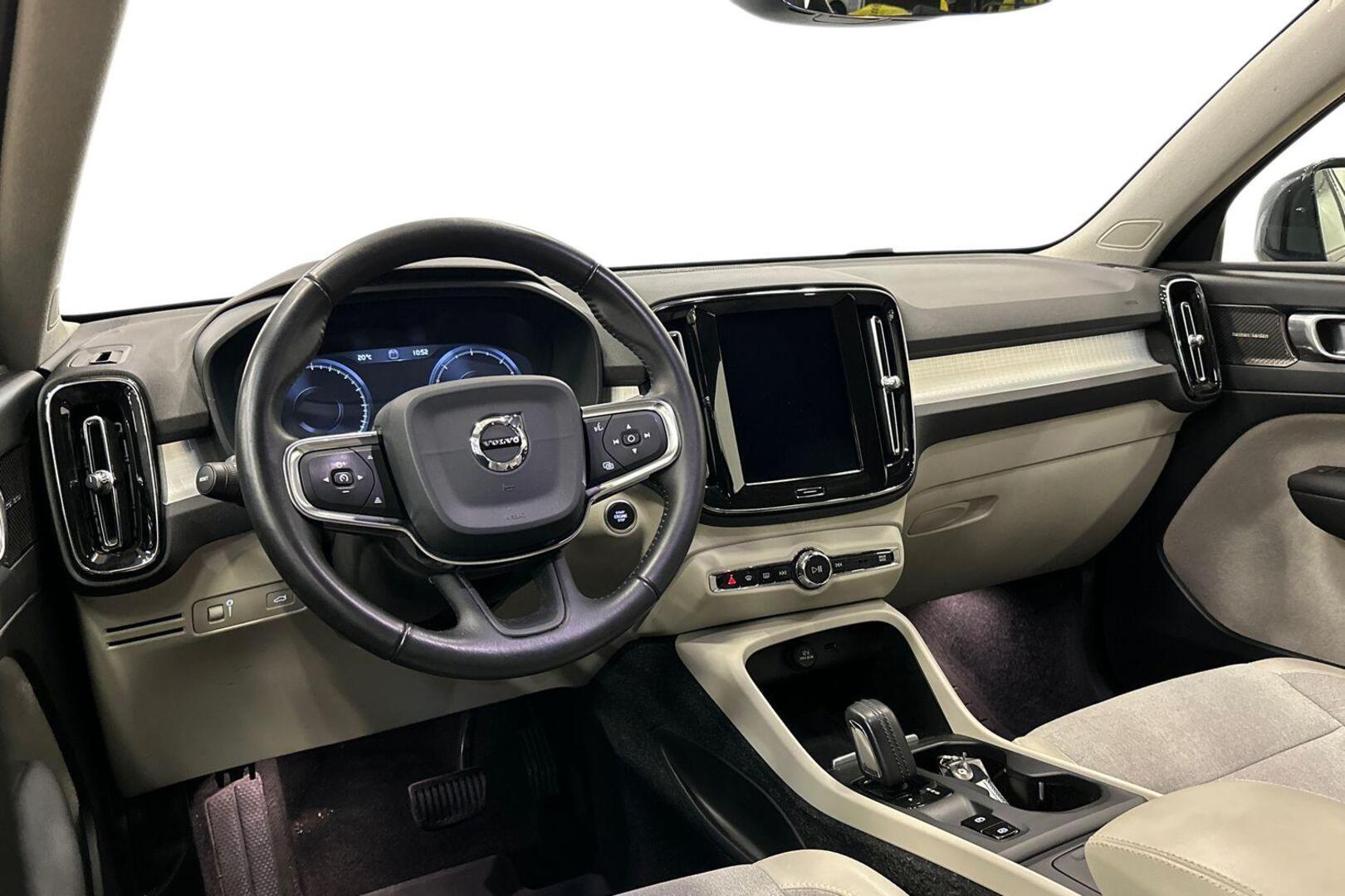 VOLVO XC40 2018