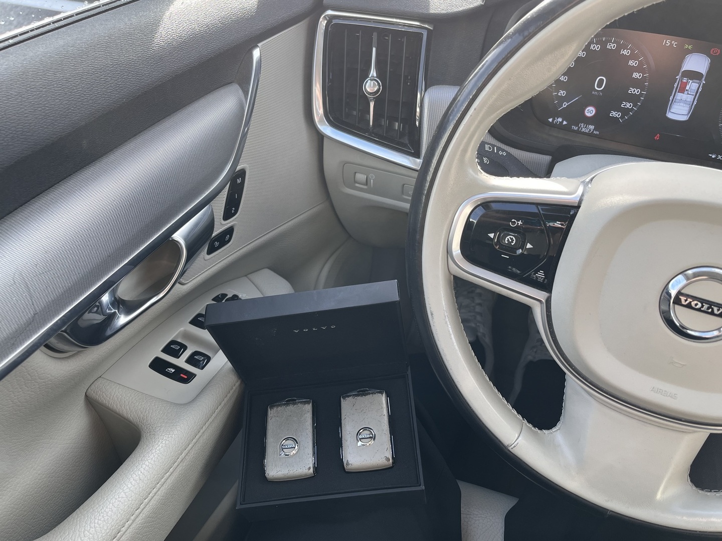VOLVO S90 2017