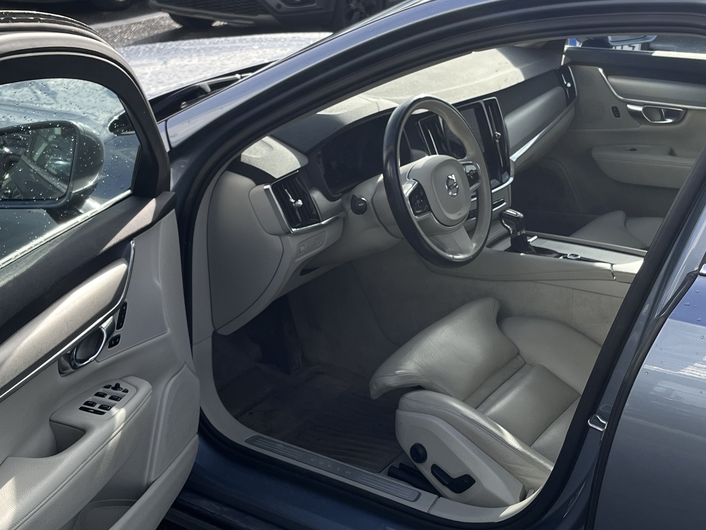 VOLVO S90 2017