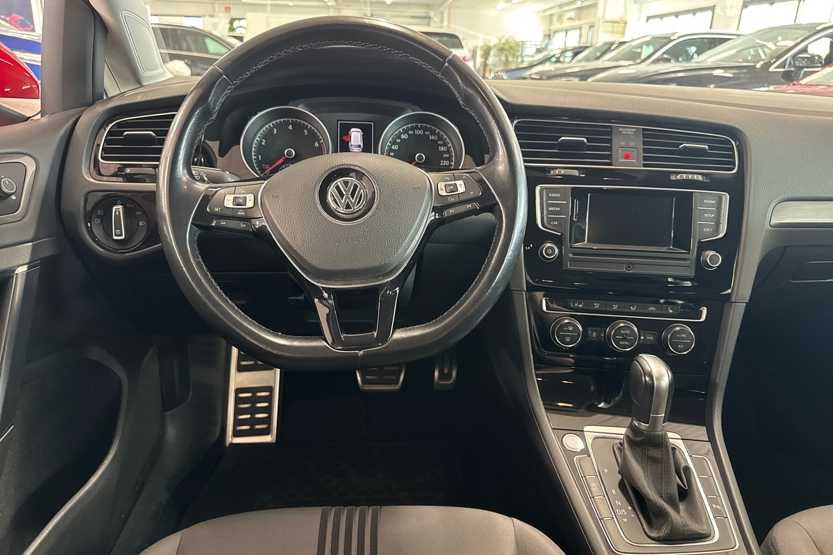 VOLKSWAGEN Golf 2017