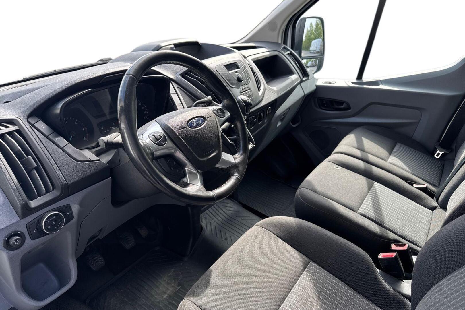 FORD Transit 8