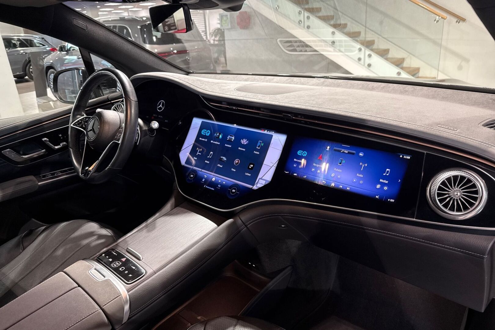 MERCEDES-BENZ EQS SUV 2023