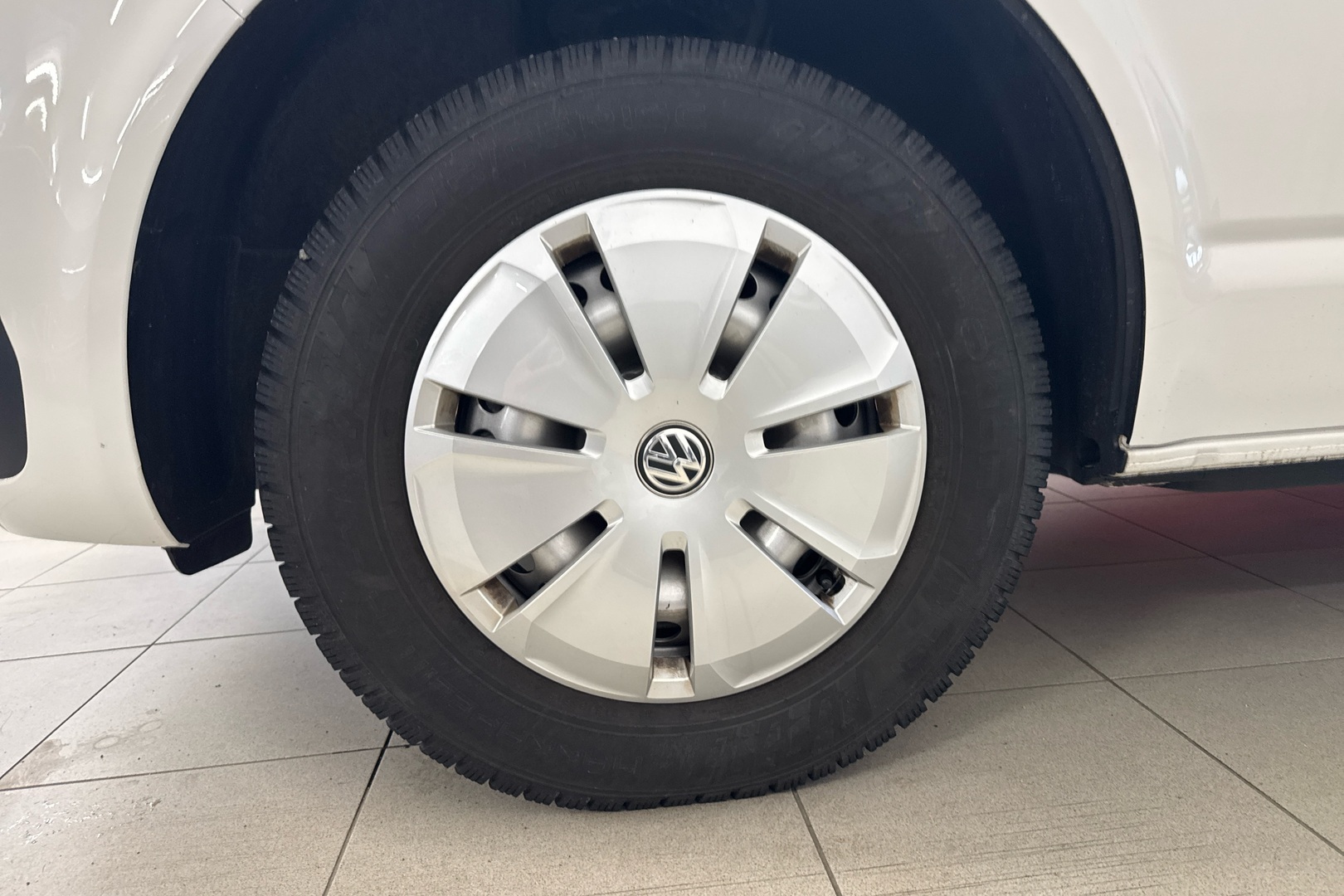 VOLKSWAGEN Transporter 2024