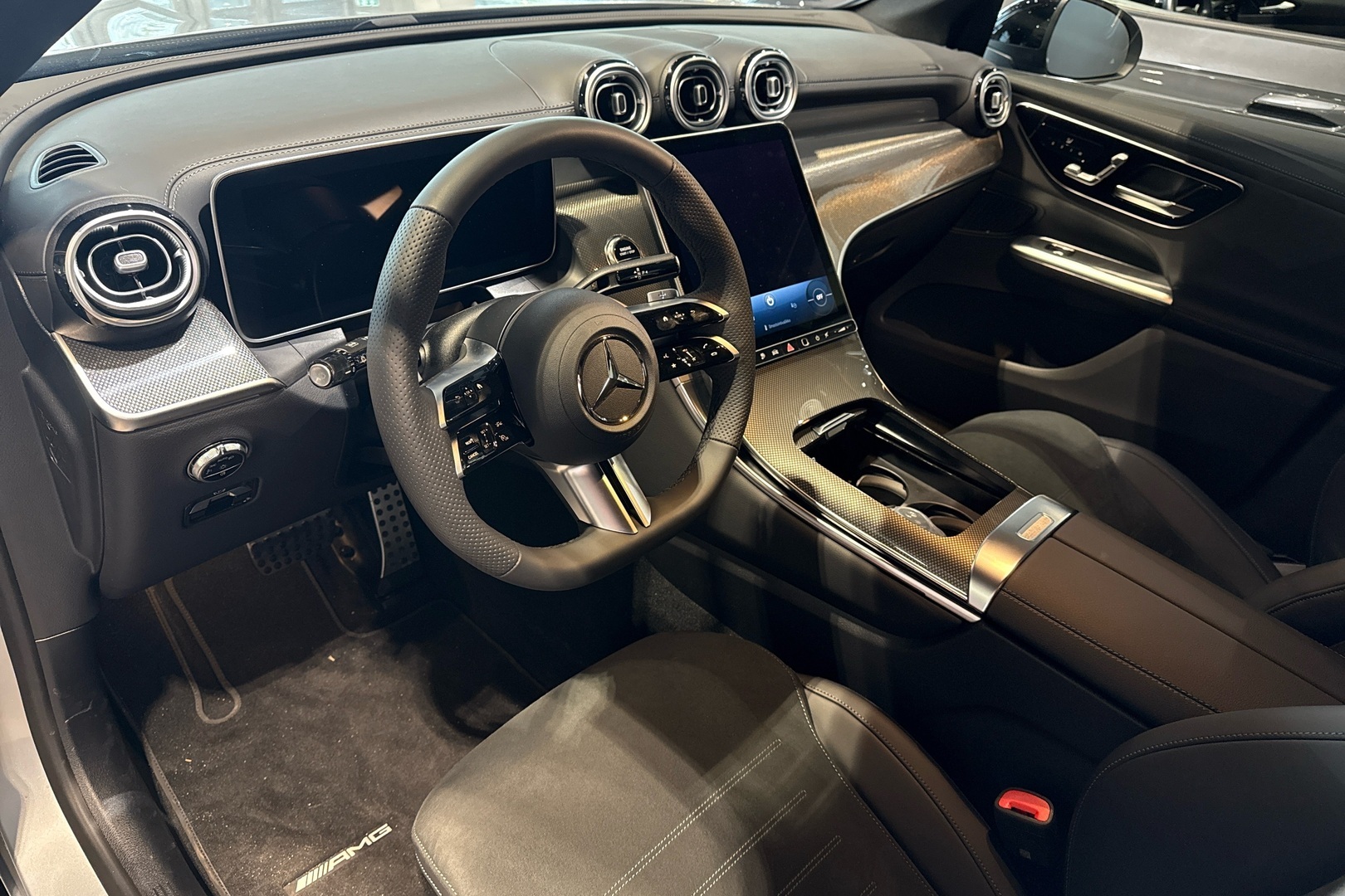 MERCEDES-BENZ GLC 2026