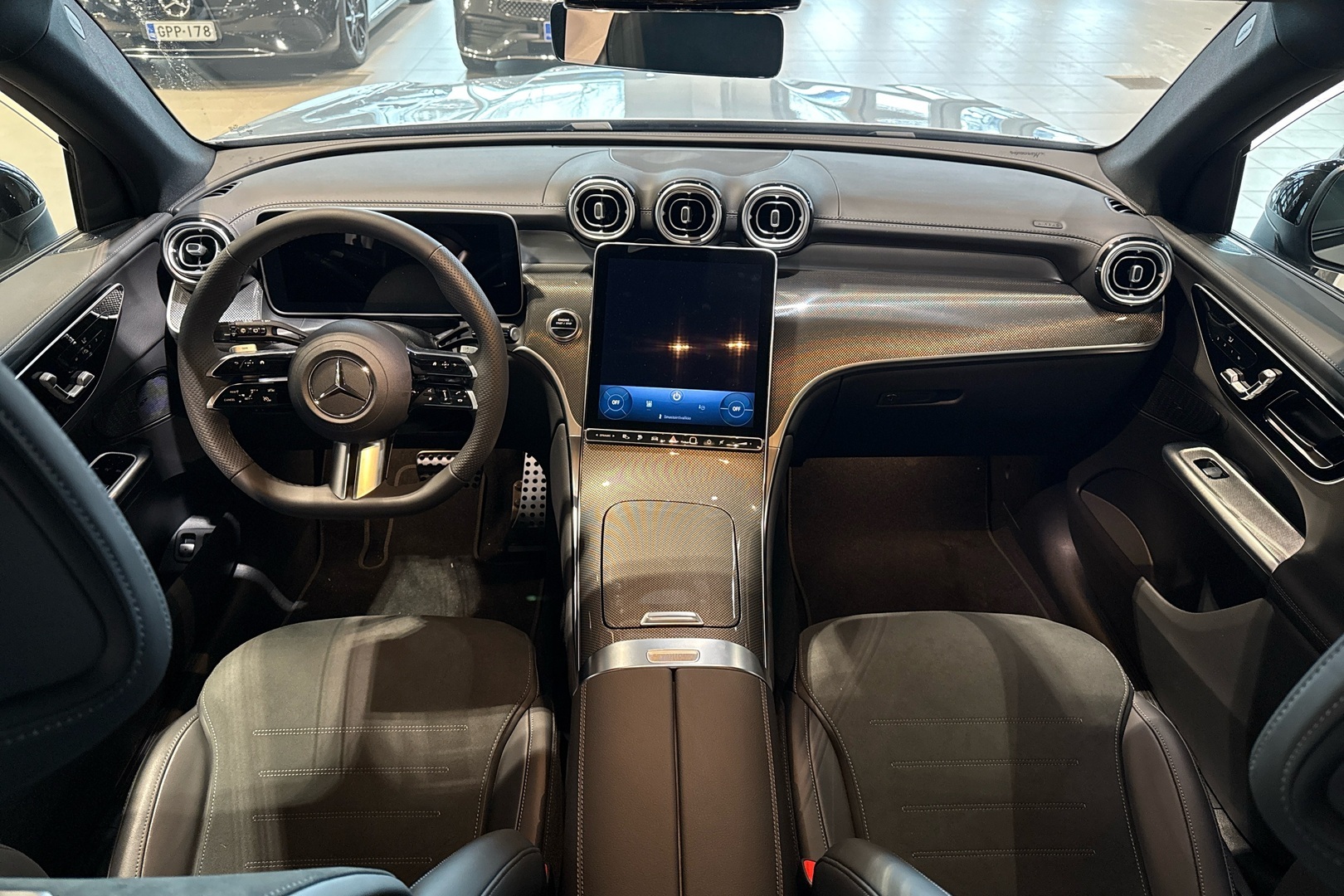 MERCEDES-BENZ GLC 2026