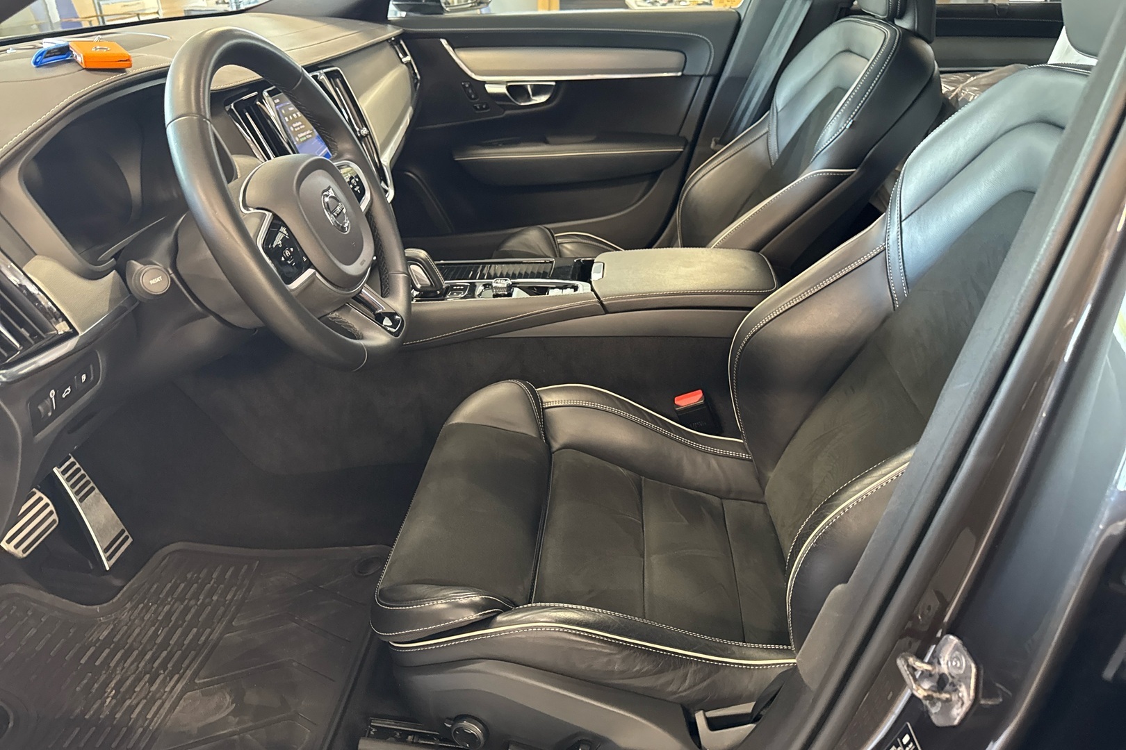 VOLVO V90 10
