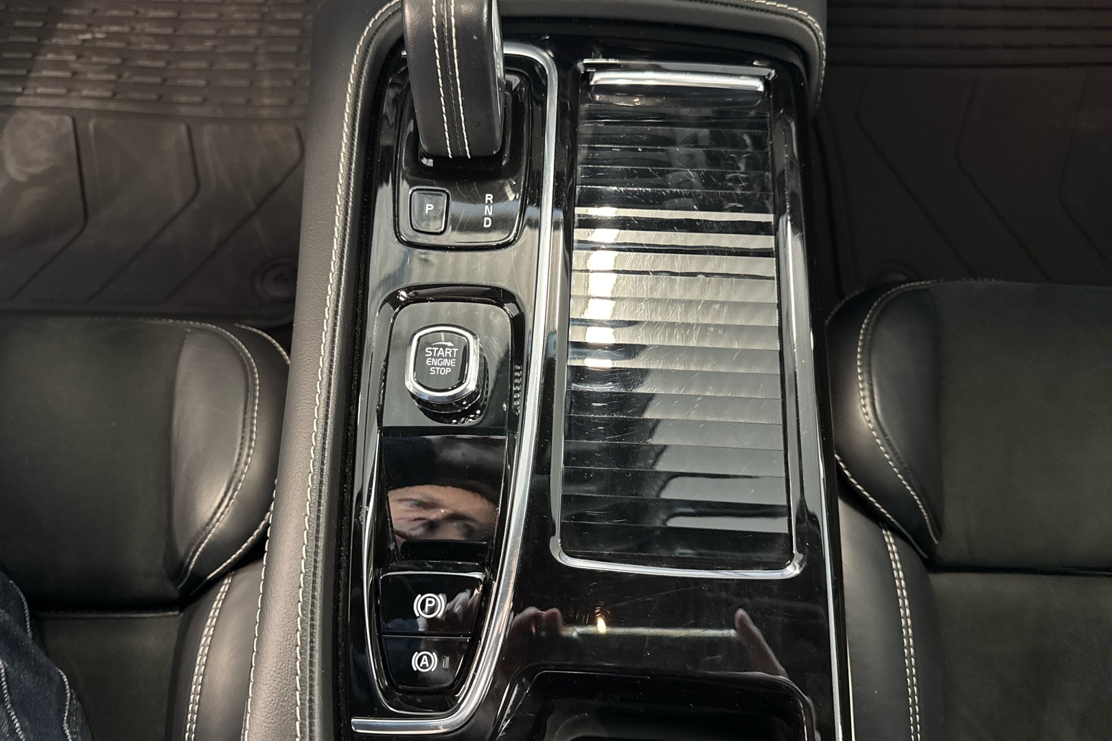 VOLVO V90 11