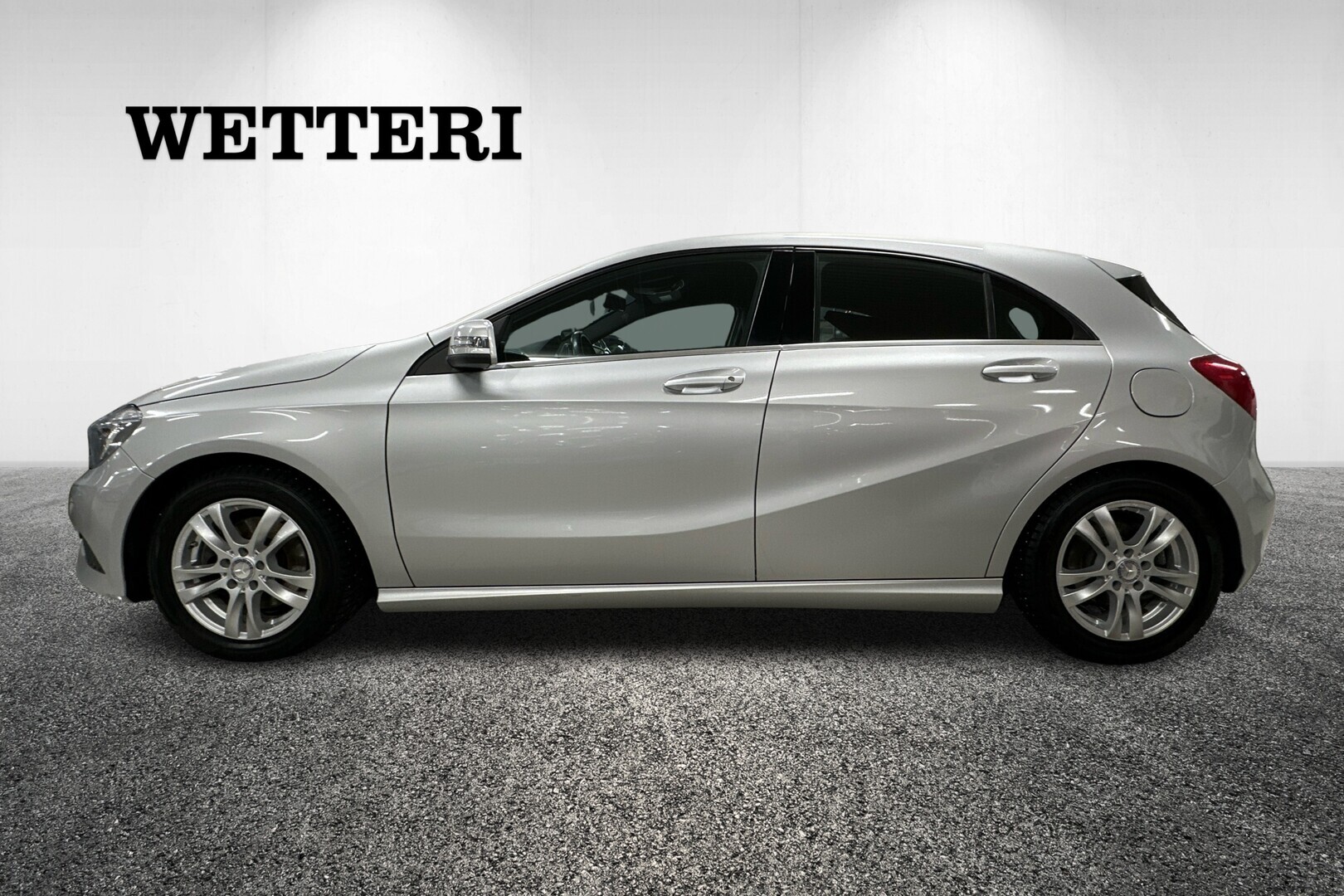 MERCEDES-BENZ A 2015