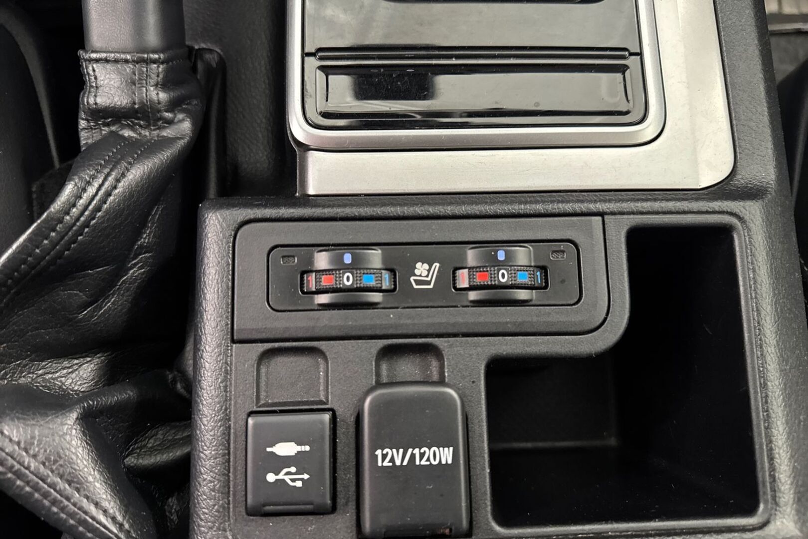 TOYOTA Land Cruiser 2018