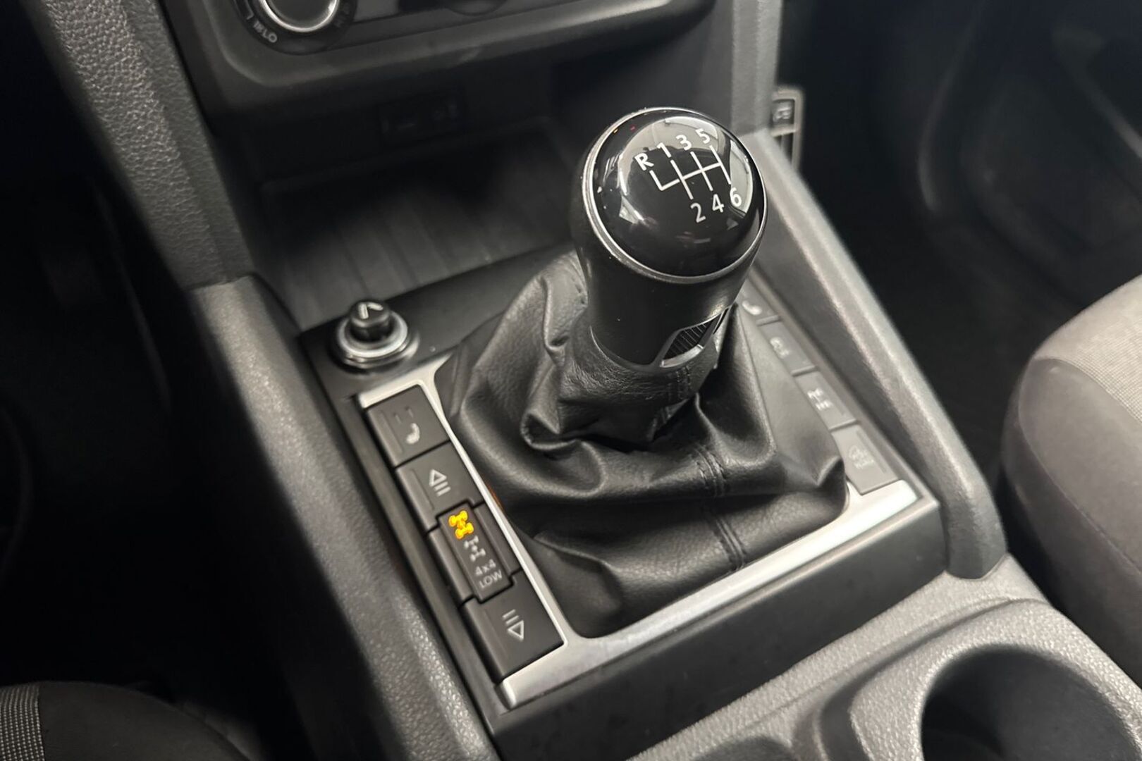 VOLKSWAGEN Amarok 2018
