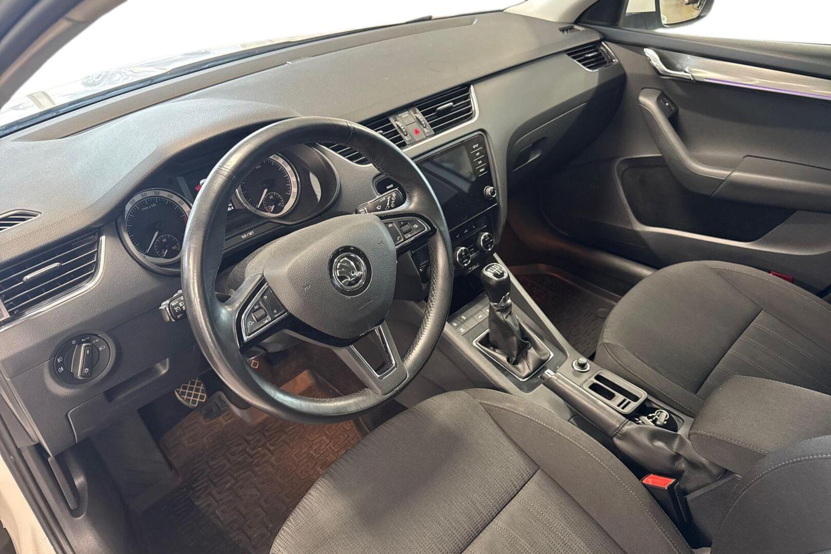 SKODA Octavia 8