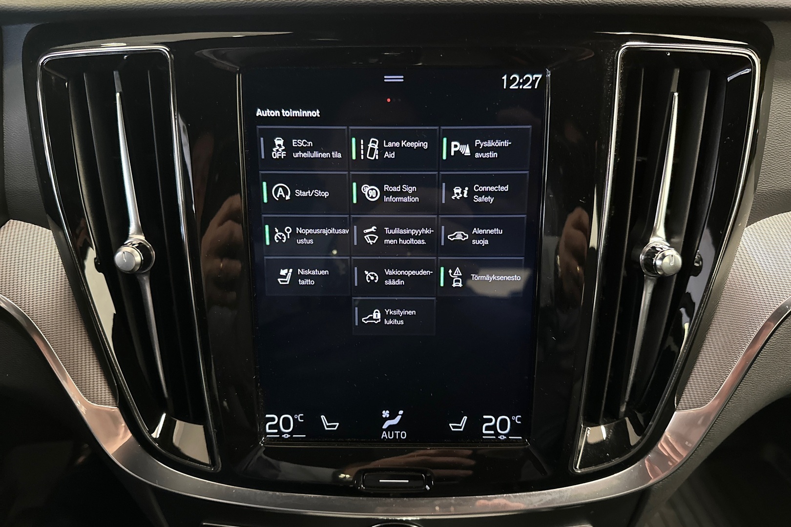 VOLVO V60 2020