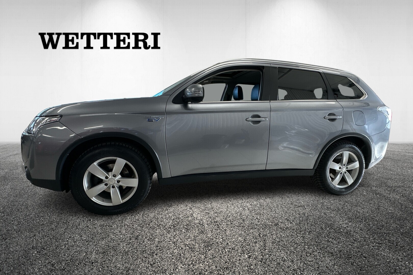 MITSUBISHI Outlander PHEV 2015