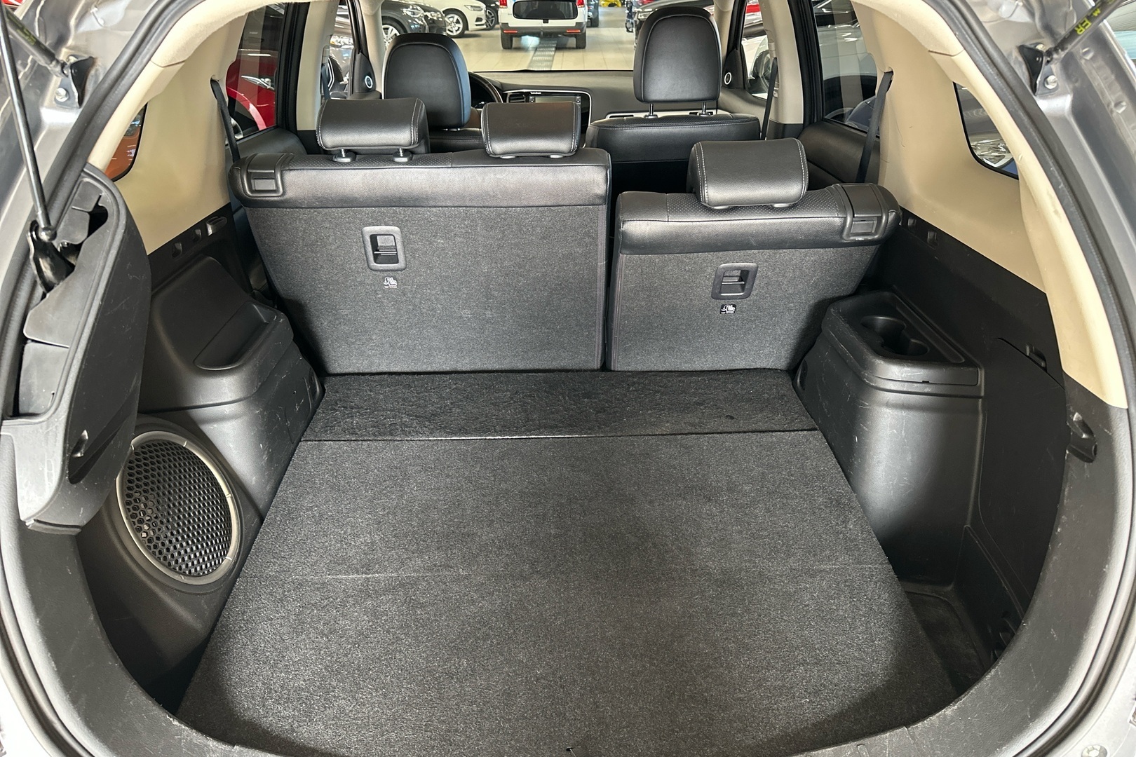 MITSUBISHI Outlander PHEV 2015