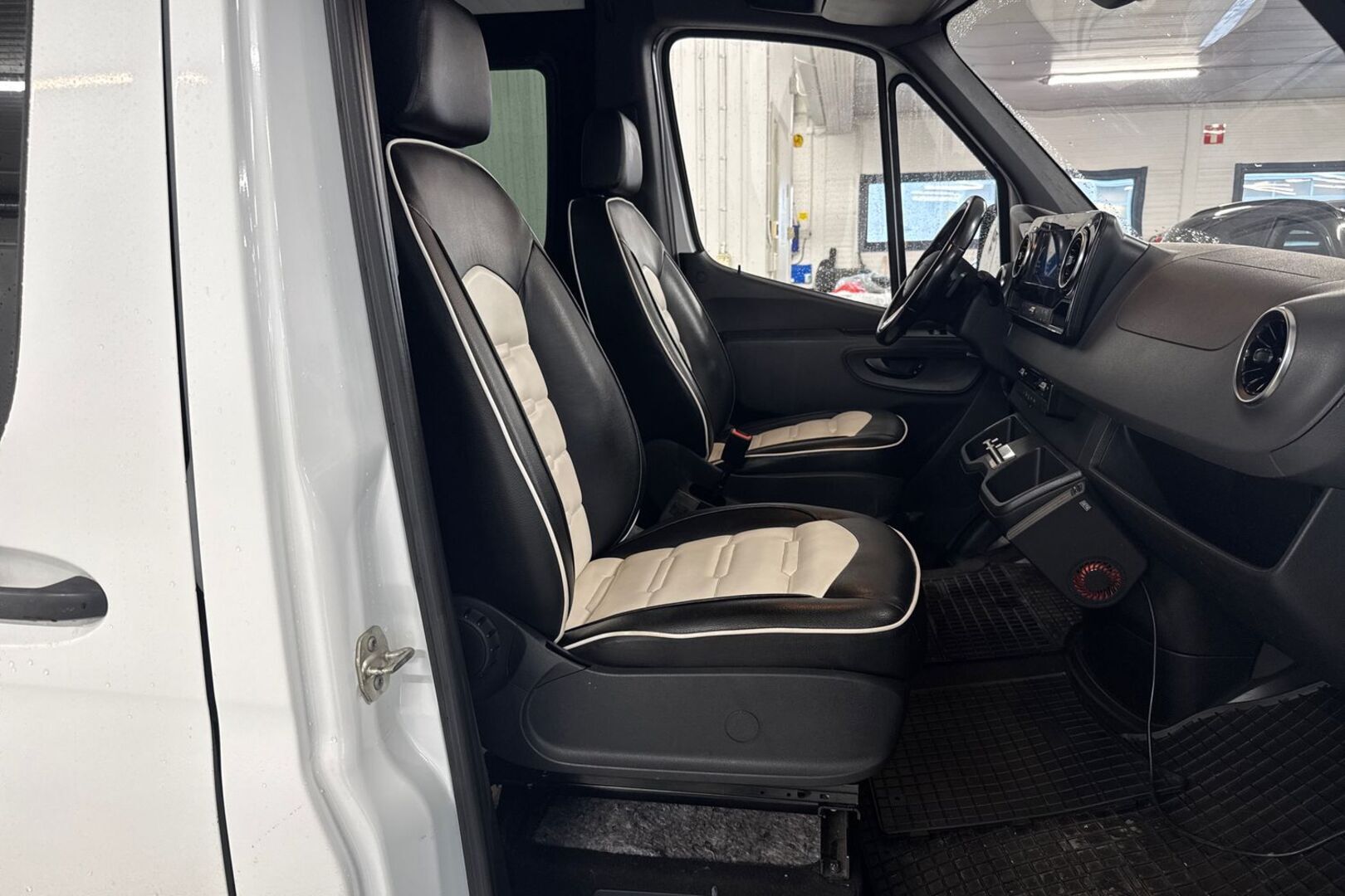 MERCEDES-BENZ Sprinter 2020