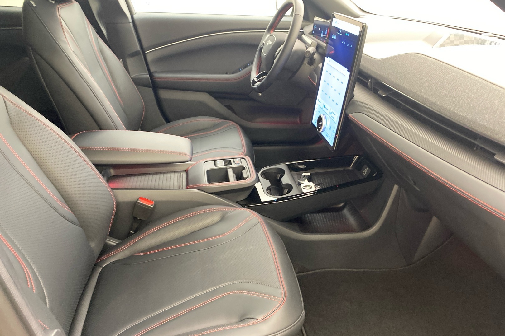 FORD Mustang Mach-E 2026