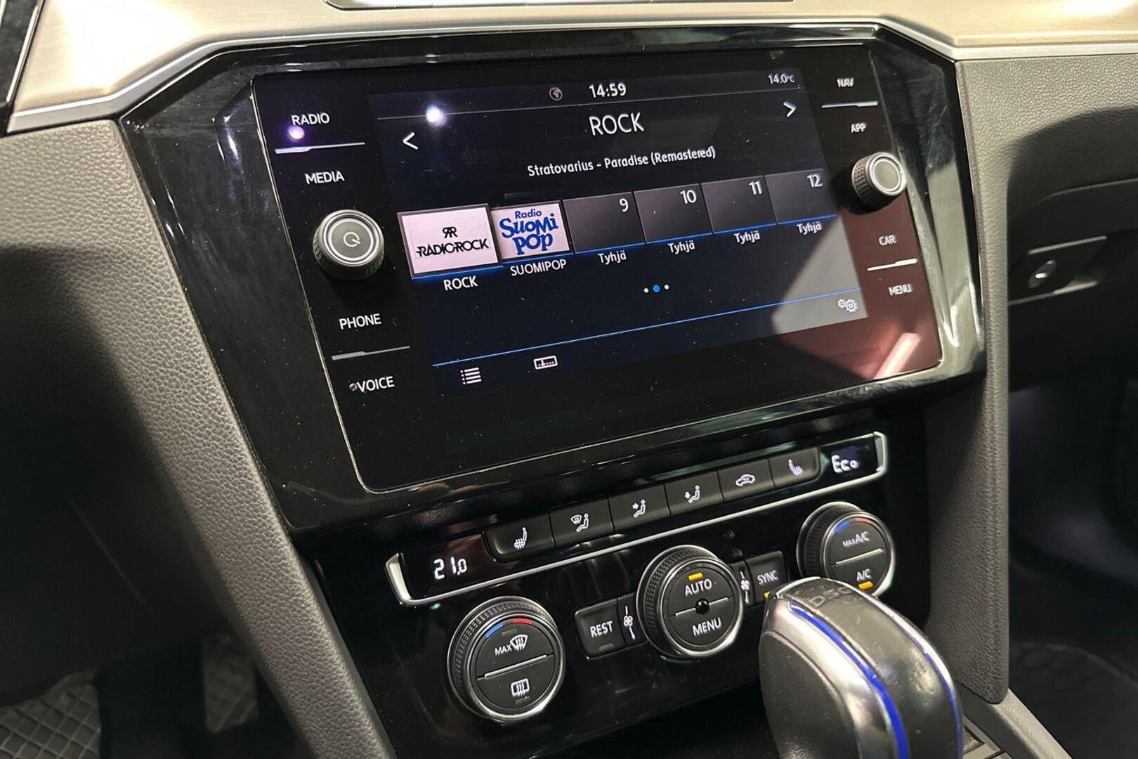 VOLKSWAGEN Passat 2018