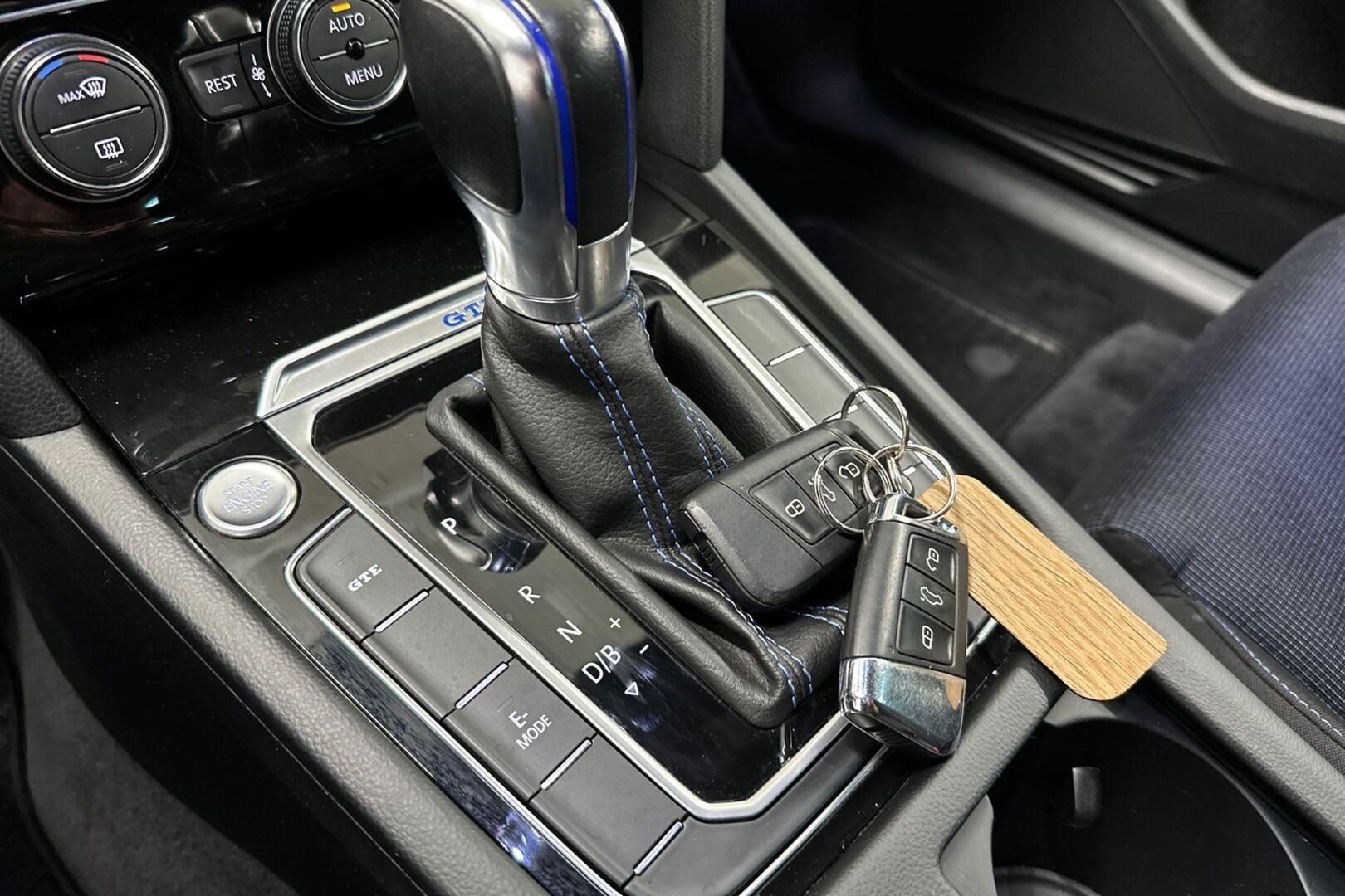 VOLKSWAGEN Passat 2018