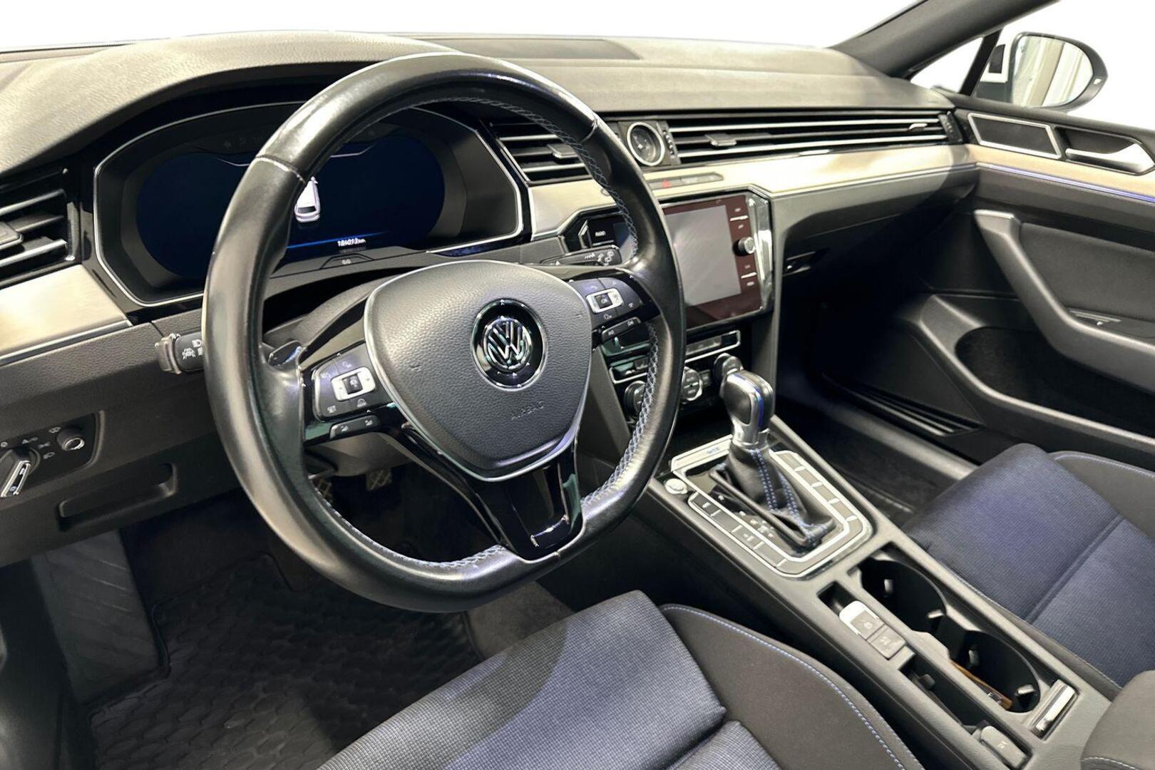 VOLKSWAGEN Passat 2018