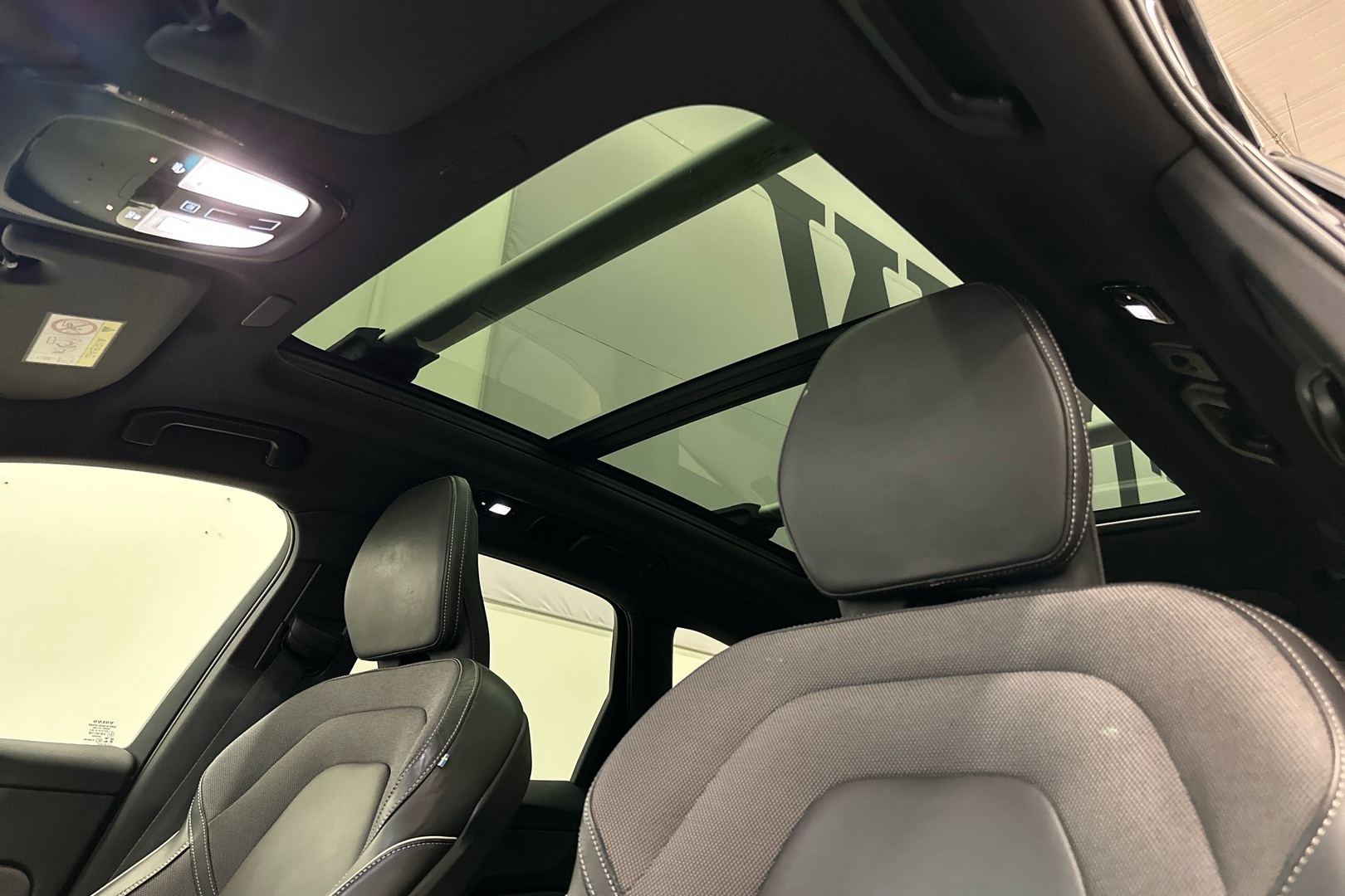 VOLVO XC60 2022