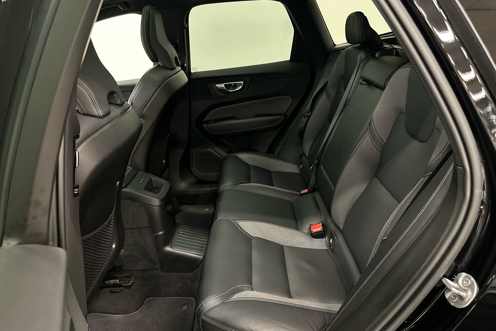 VOLVO XC60 2022