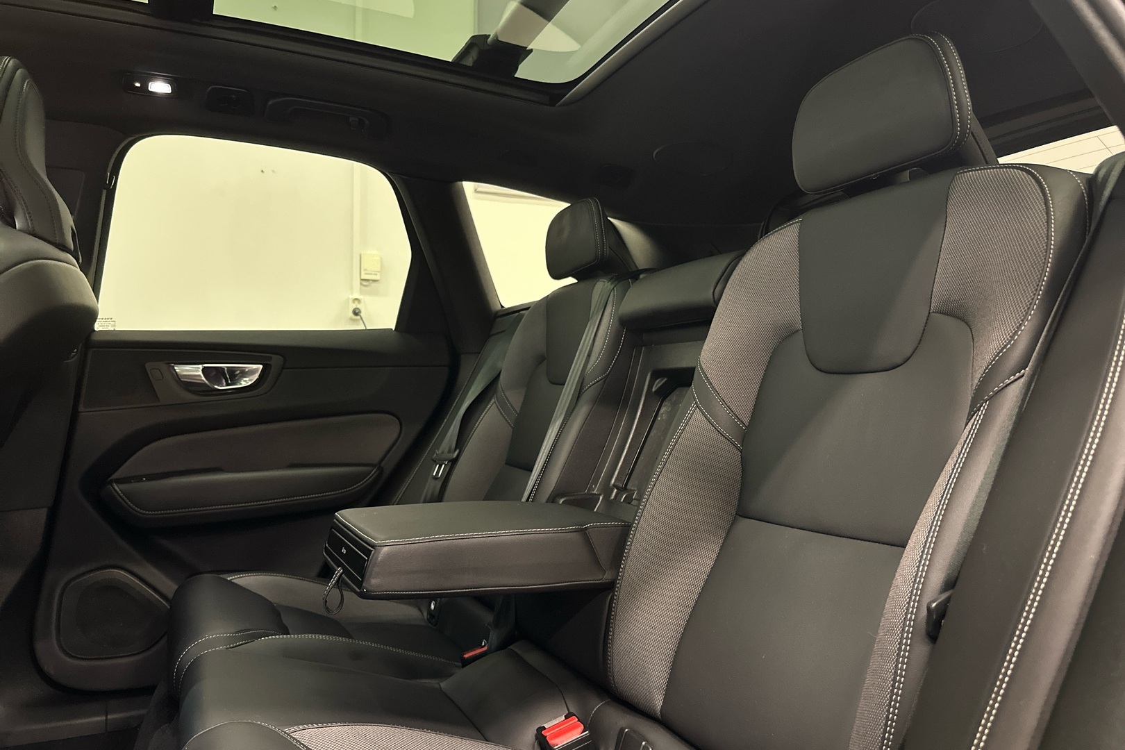 VOLVO XC60 2022