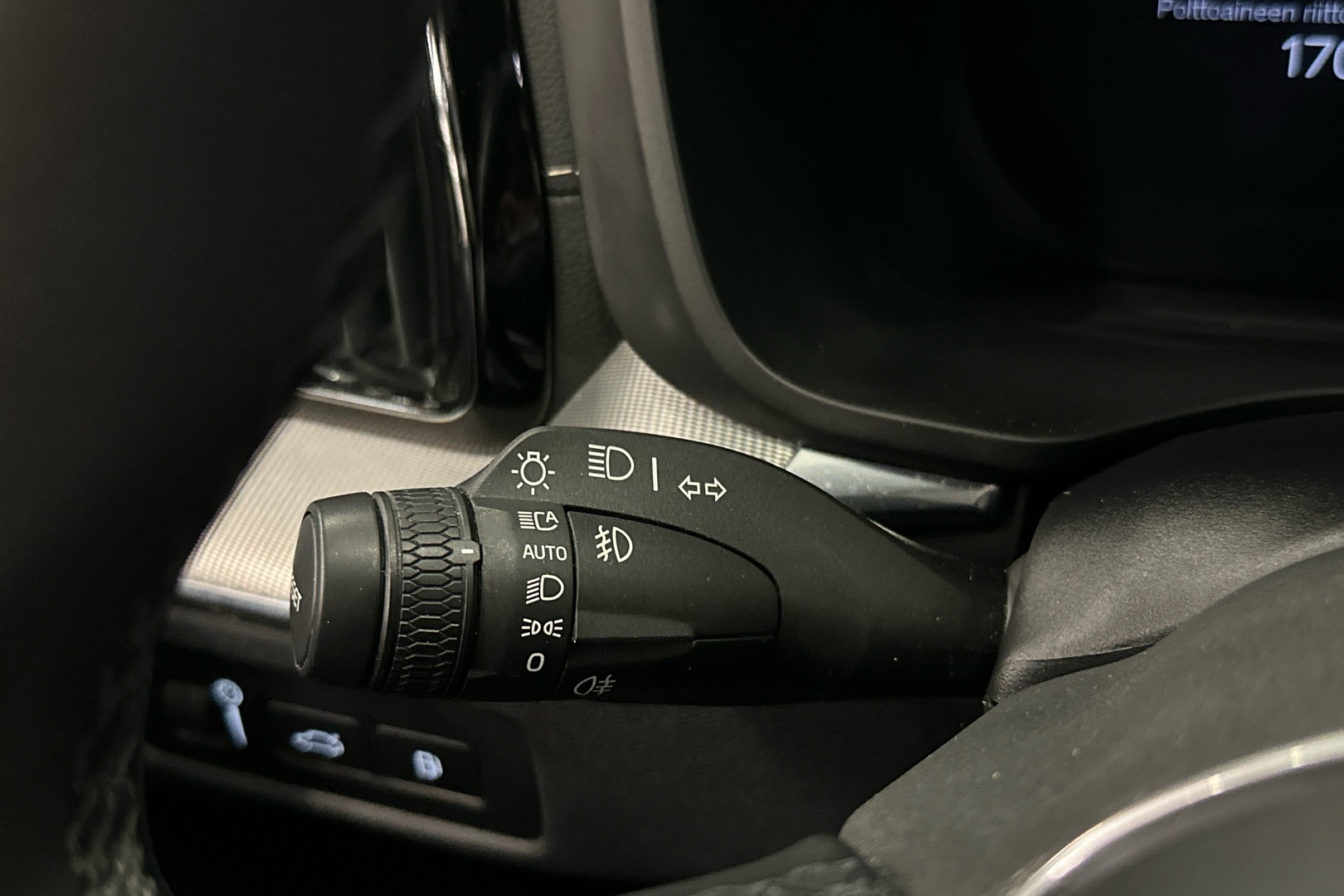 VOLVO XC60 2022
