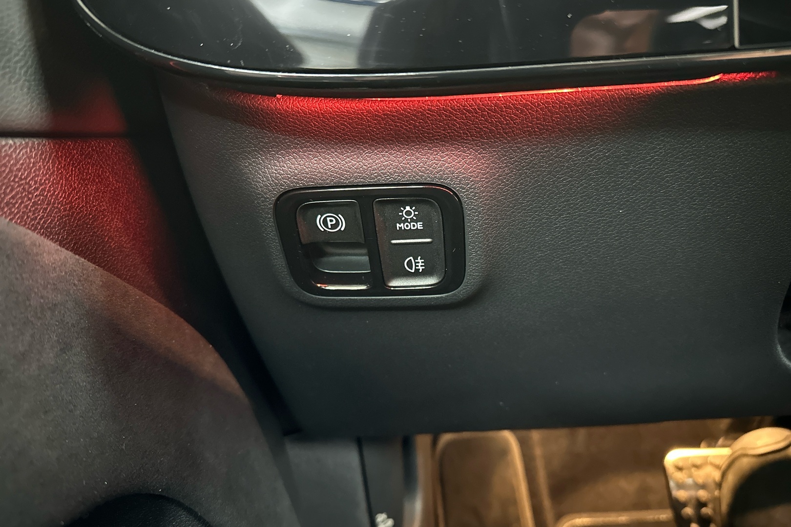 MERCEDES-BENZ CLA 2025