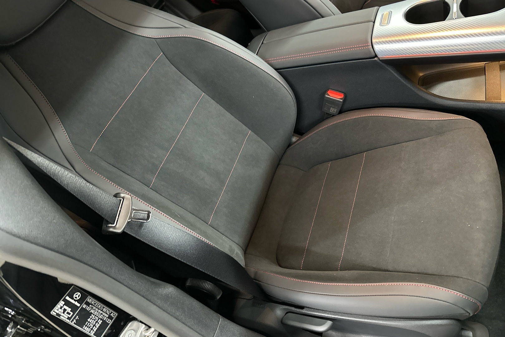 MERCEDES-BENZ CLA 2025