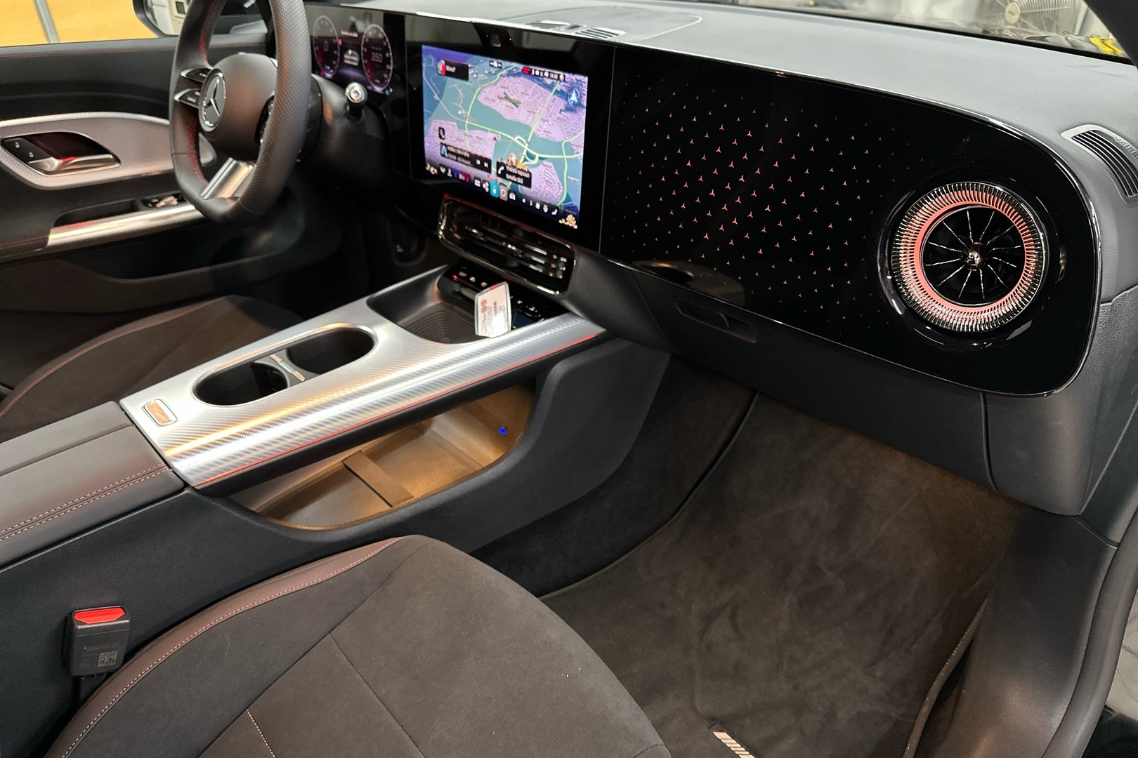 MERCEDES-BENZ CLA 2025