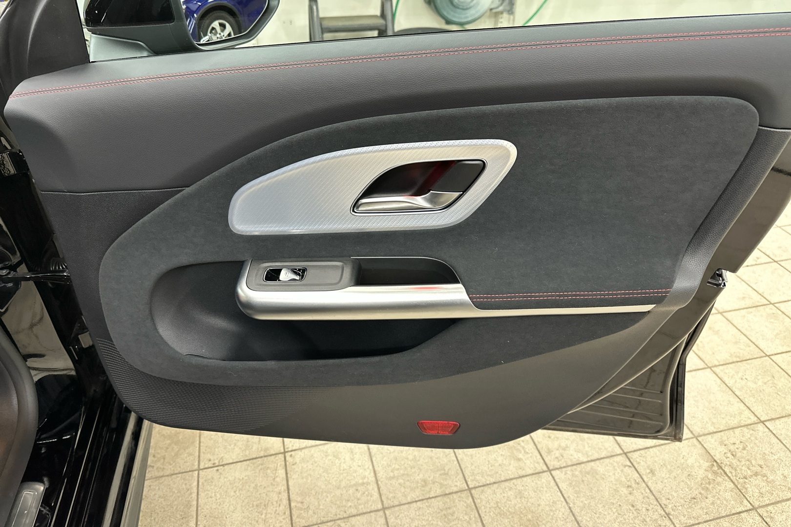 MERCEDES-BENZ CLA 2025