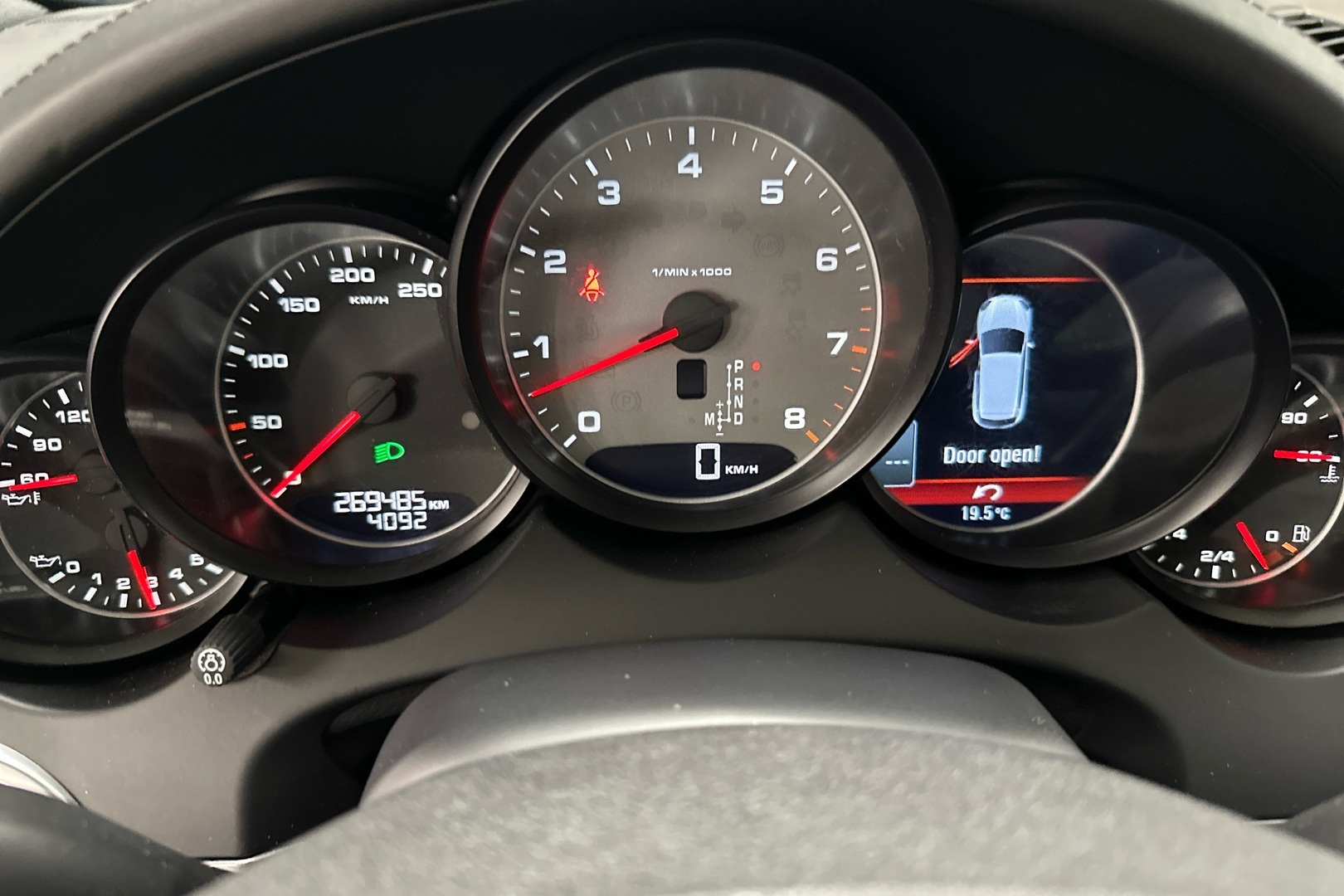 PORSCHE Cayenne 2011