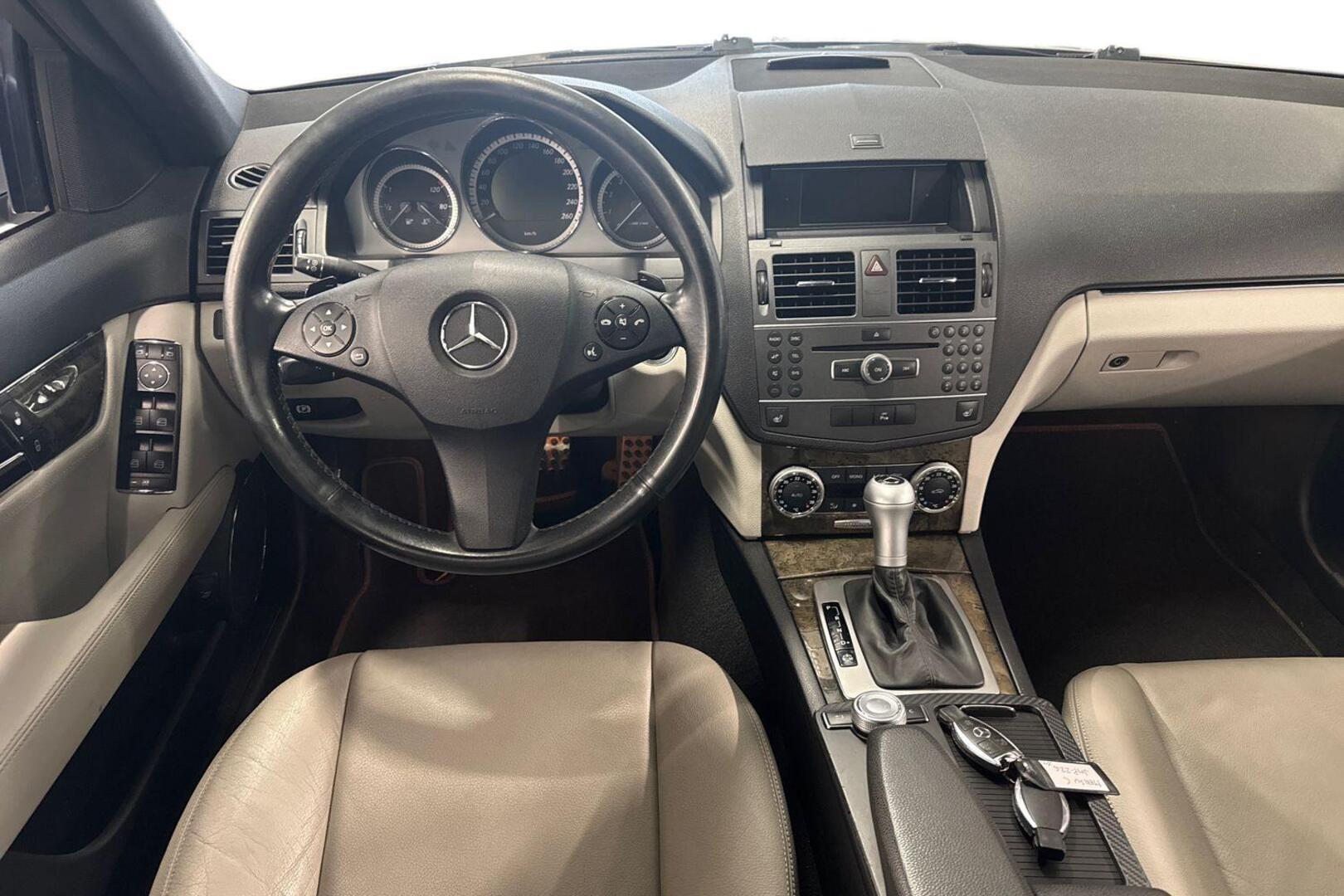 MERCEDES-BENZ C 10