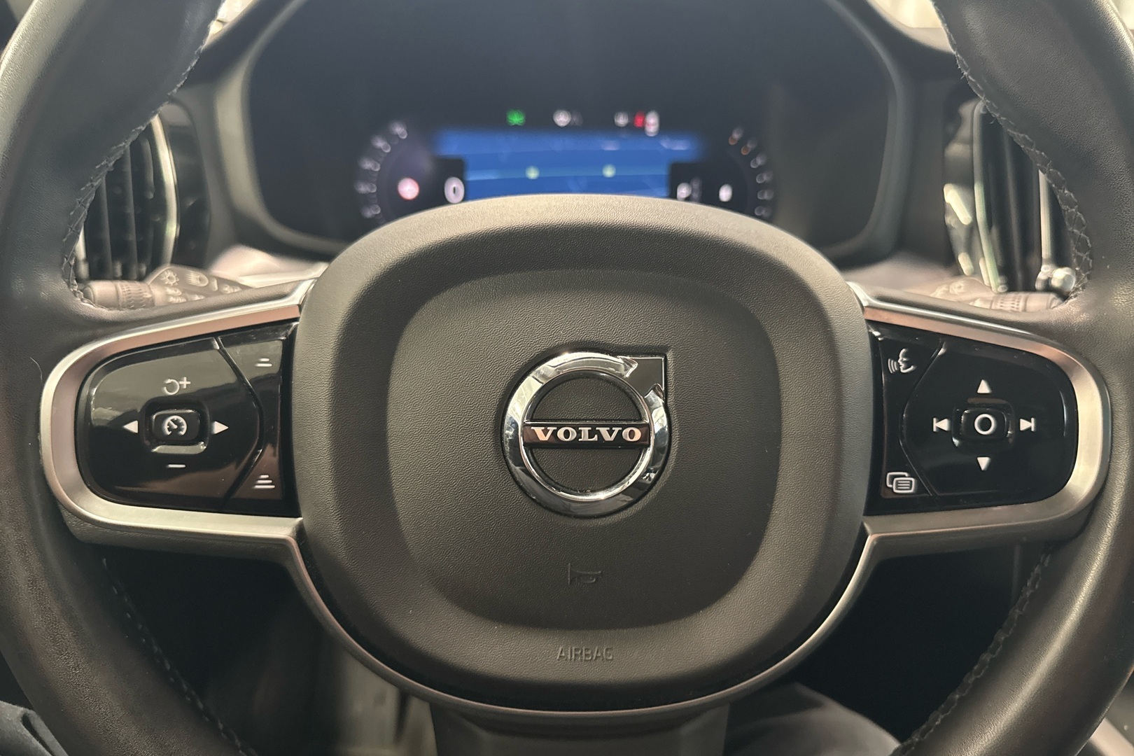 VOLVO V60 Cross Country 2023