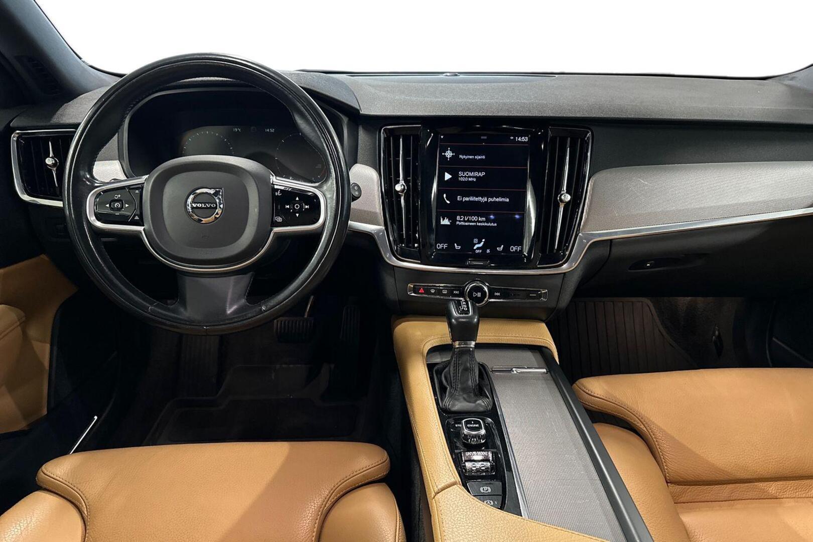 VOLVO V90 10