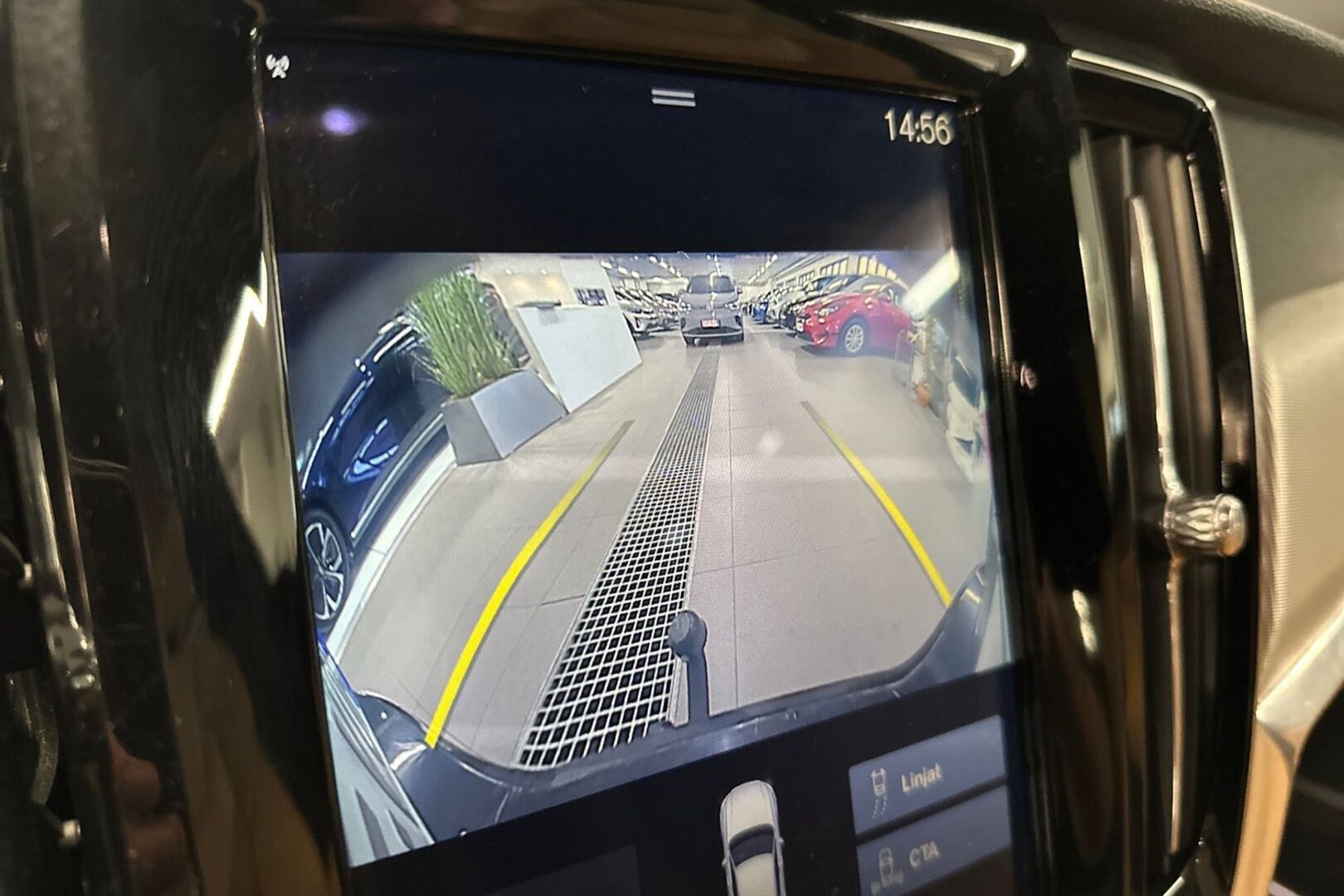VOLVO V90 18