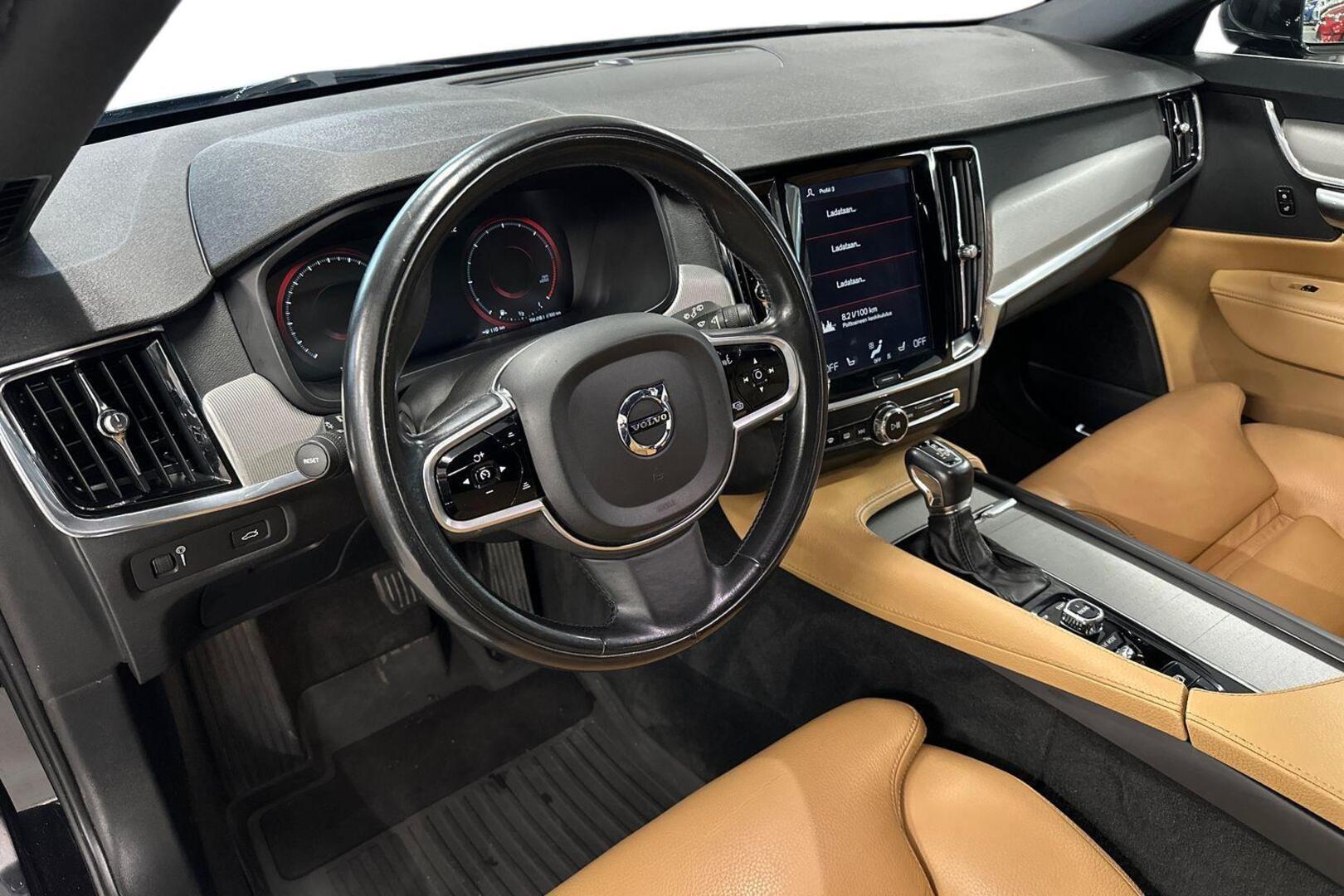 VOLVO V90 8