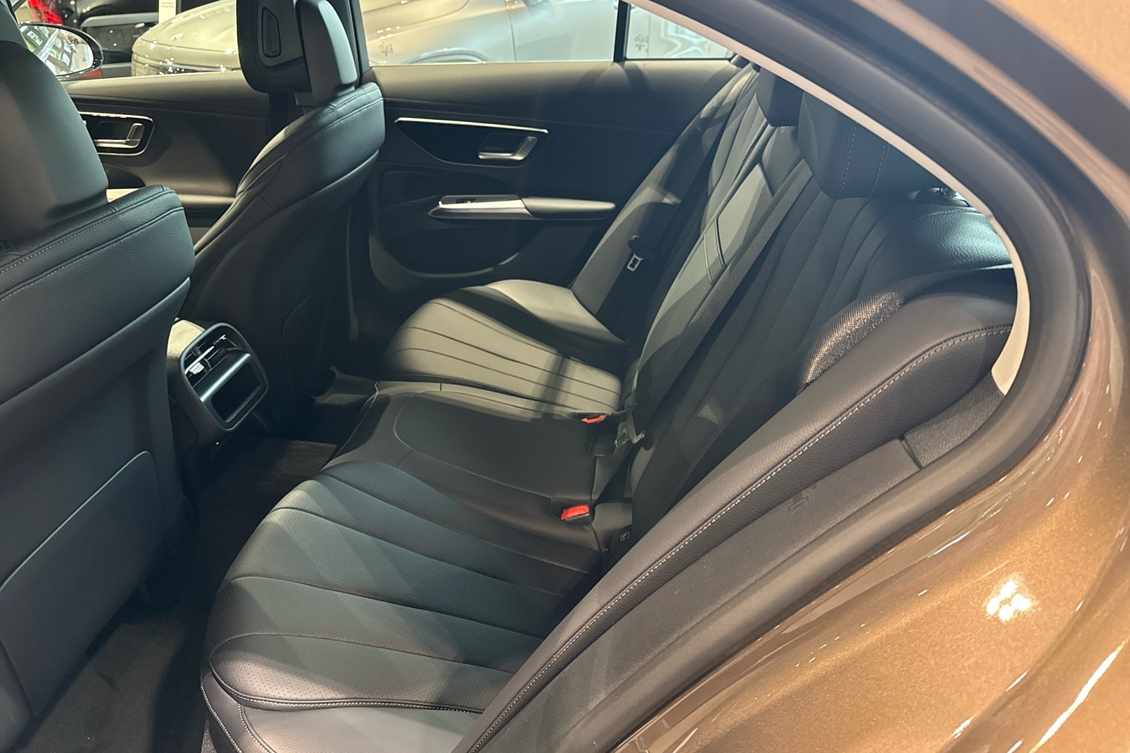 MERCEDES-BENZ E 2026