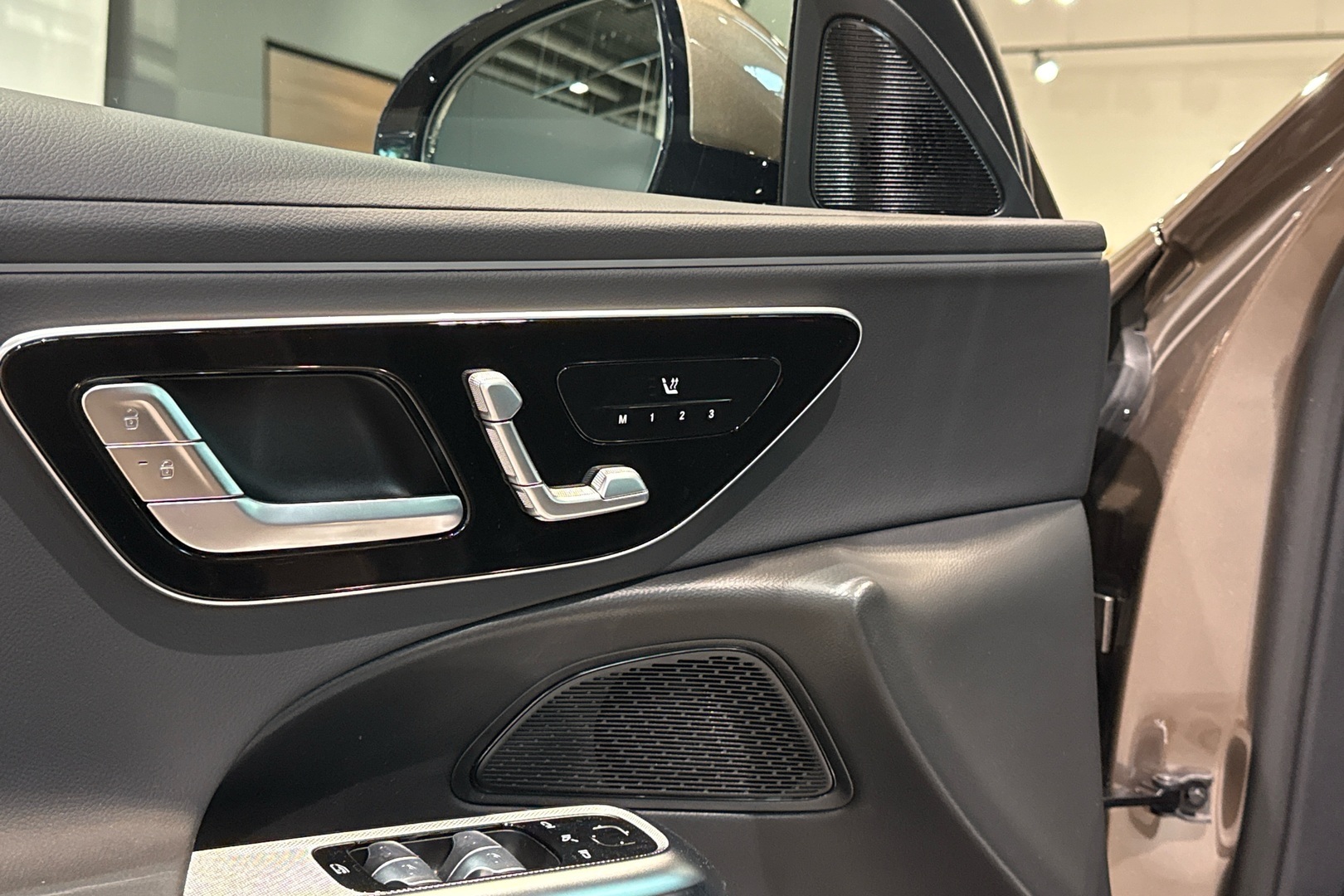 MERCEDES-BENZ E 2026