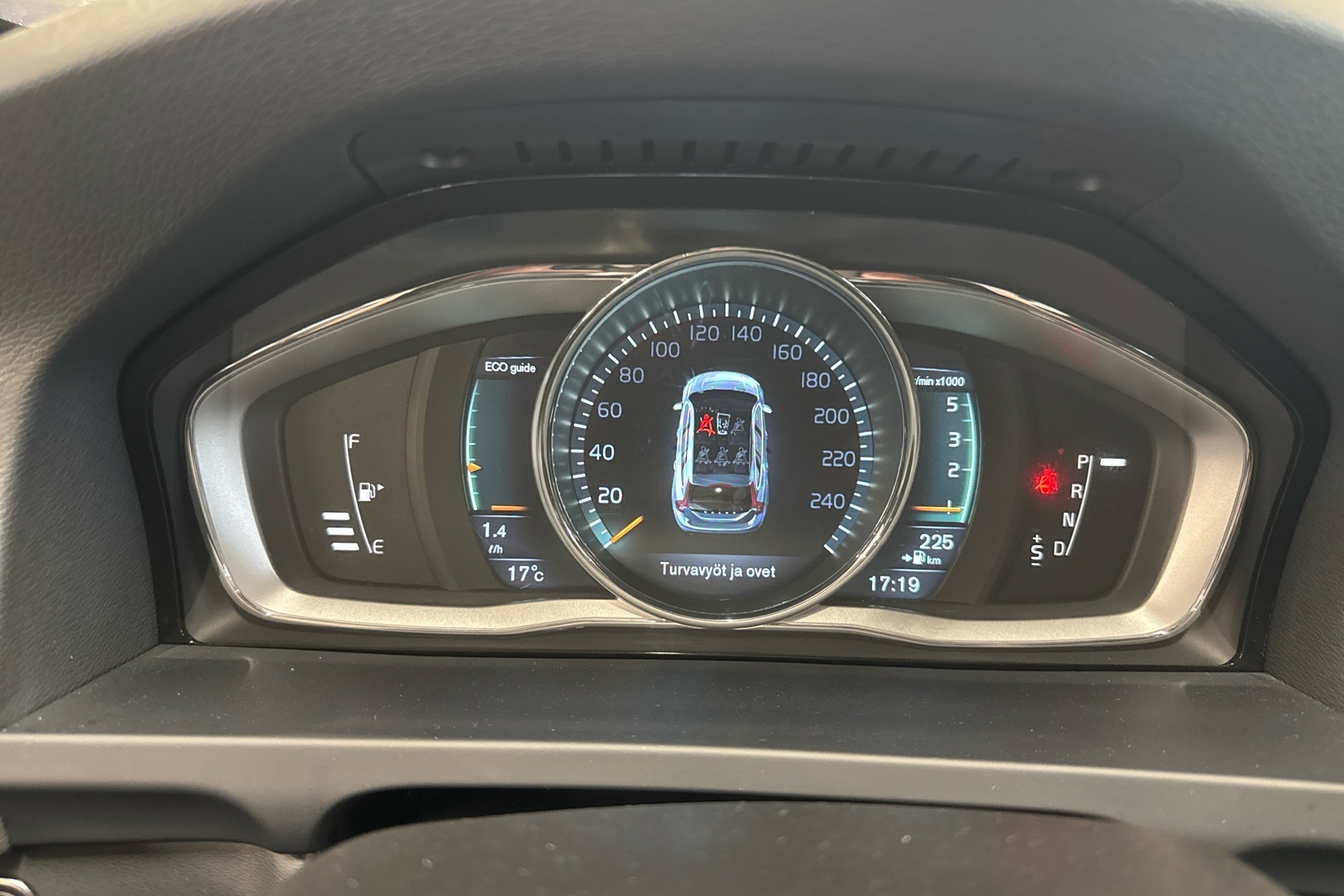 VOLVO V60 2014