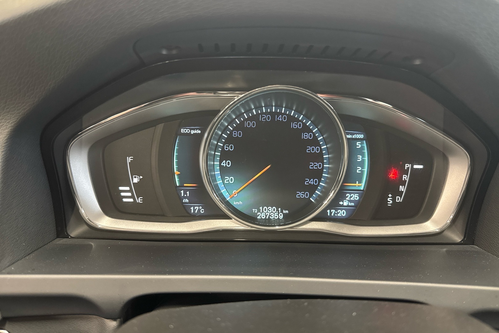 VOLVO V60 2014