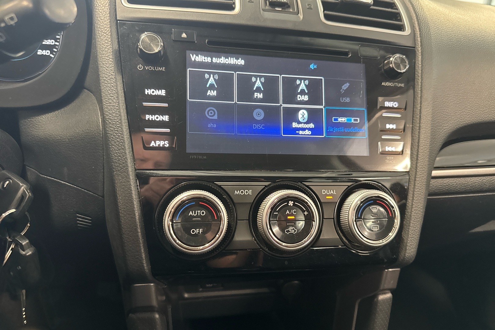 SUBARU Forester 2017