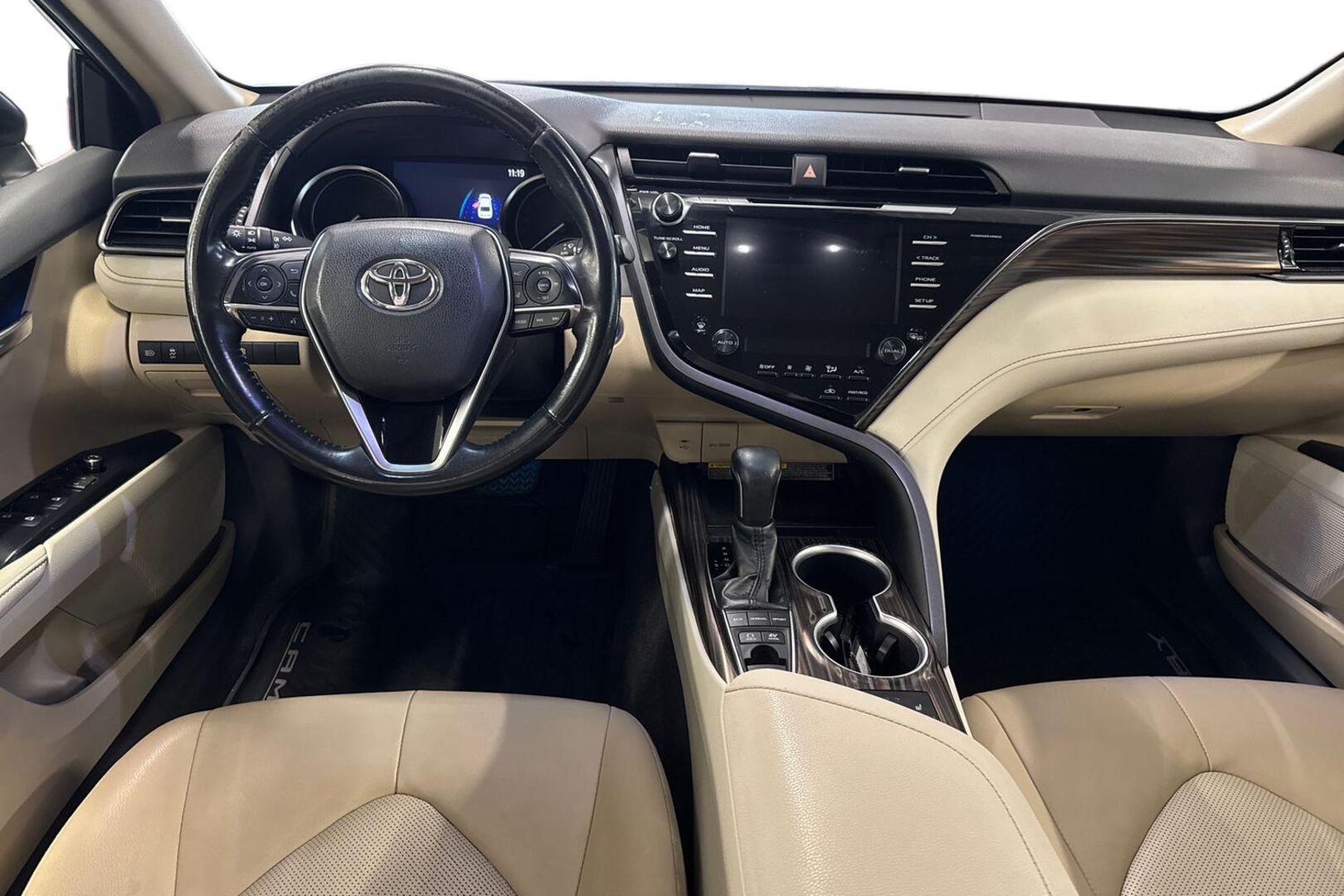 TOYOTA Camry 2020
