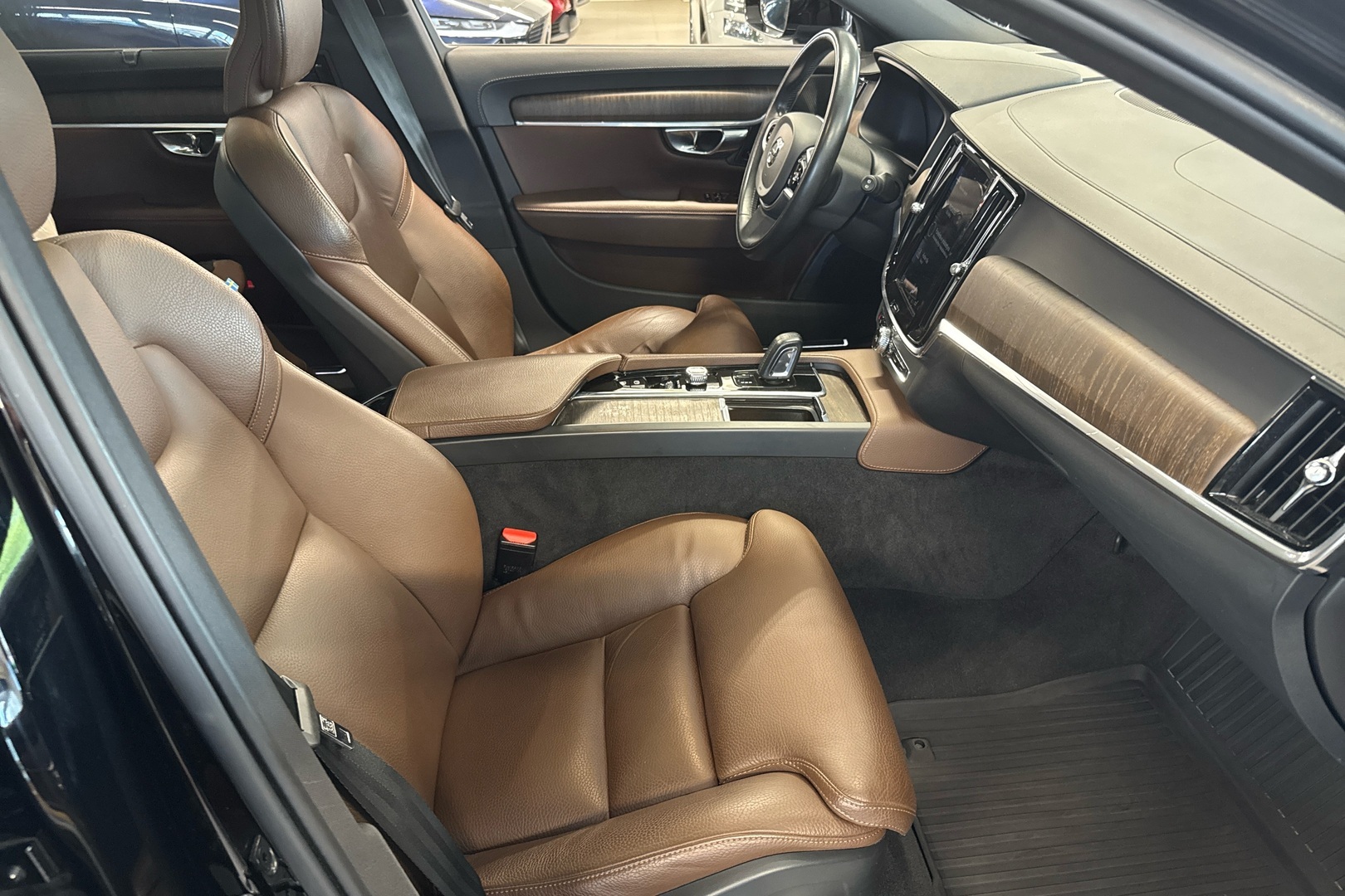 VOLVO V90 Cross Country 2021