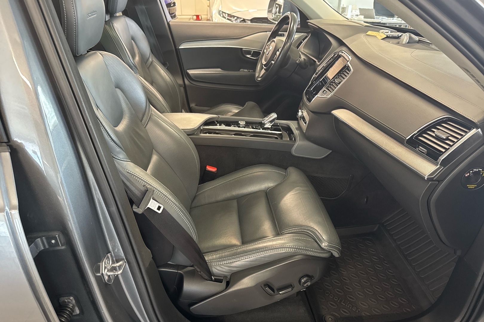 VOLVO XC90 2020