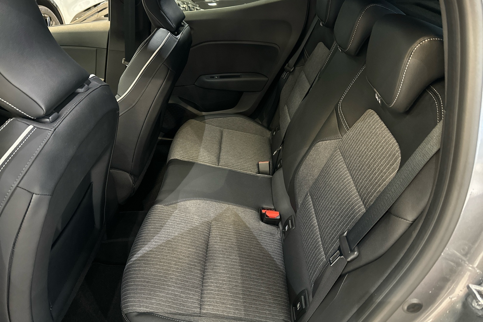 MITSUBISHI Colt 2025