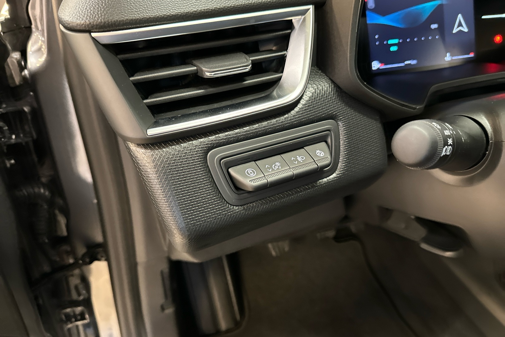 MITSUBISHI Colt 2025