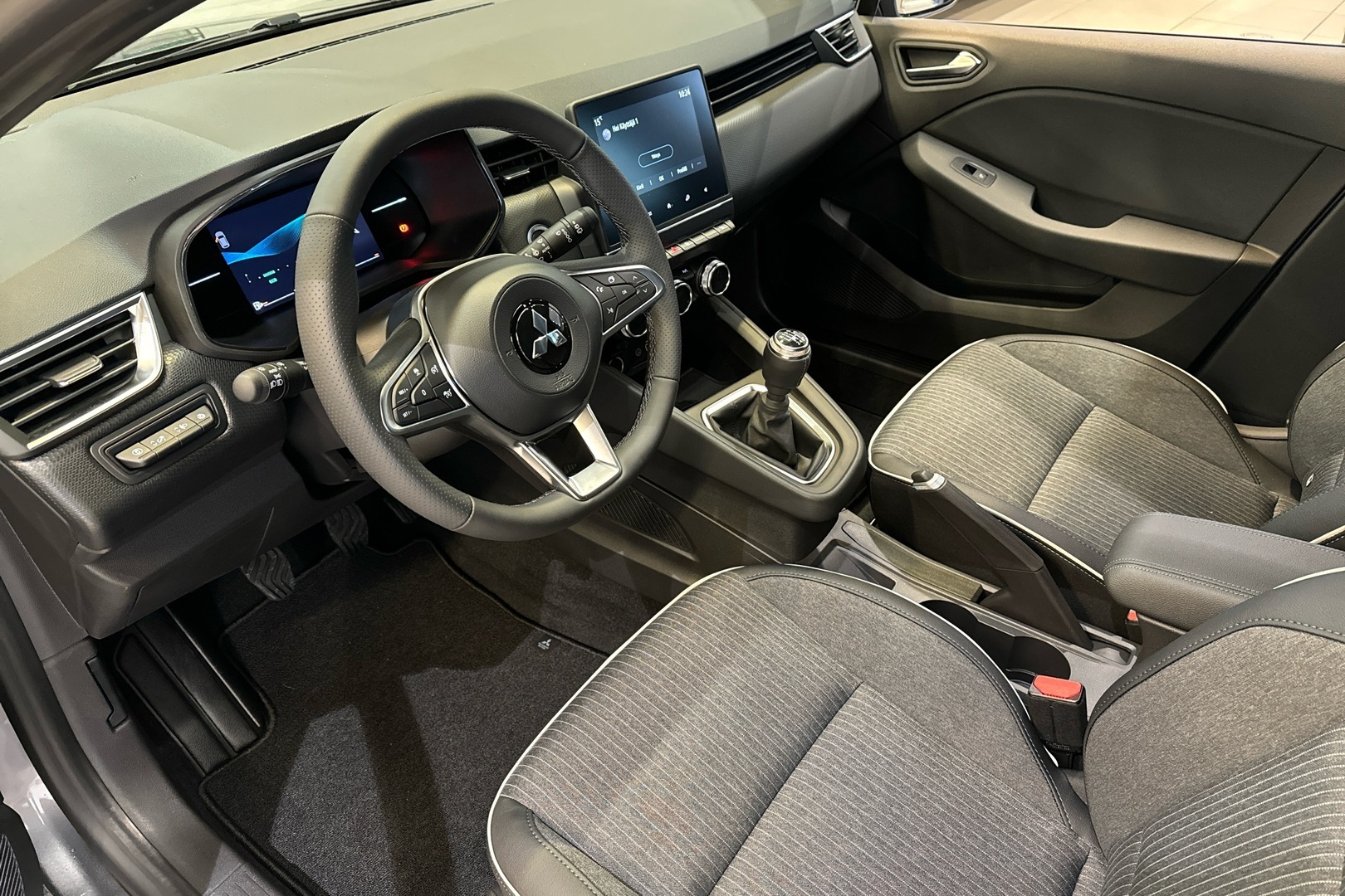 MITSUBISHI Colt 2025